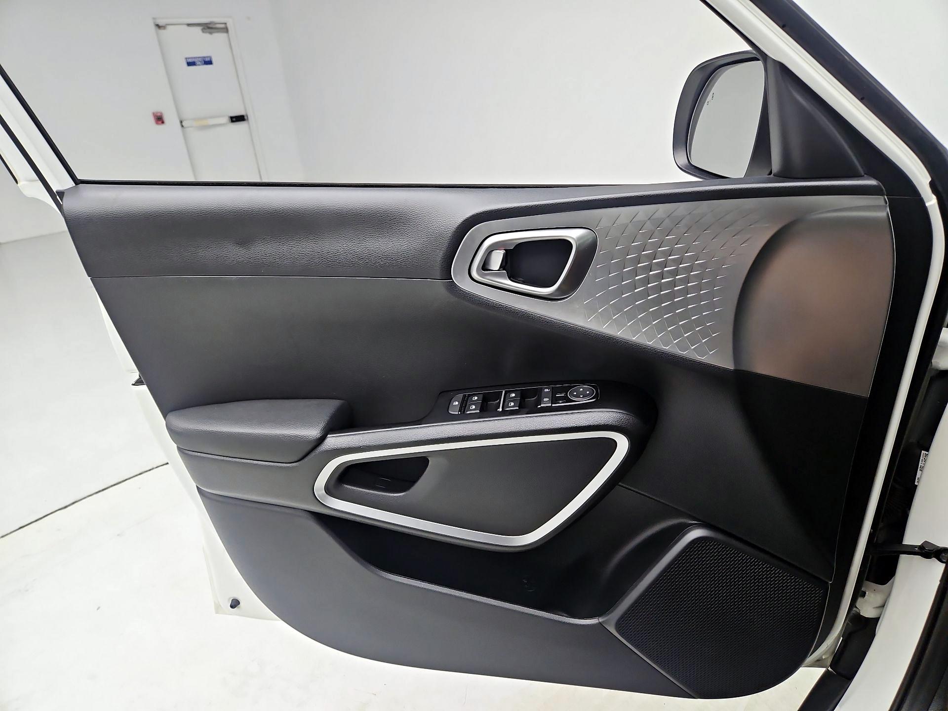 Thumbnail: 2025 Kia Soul - 12