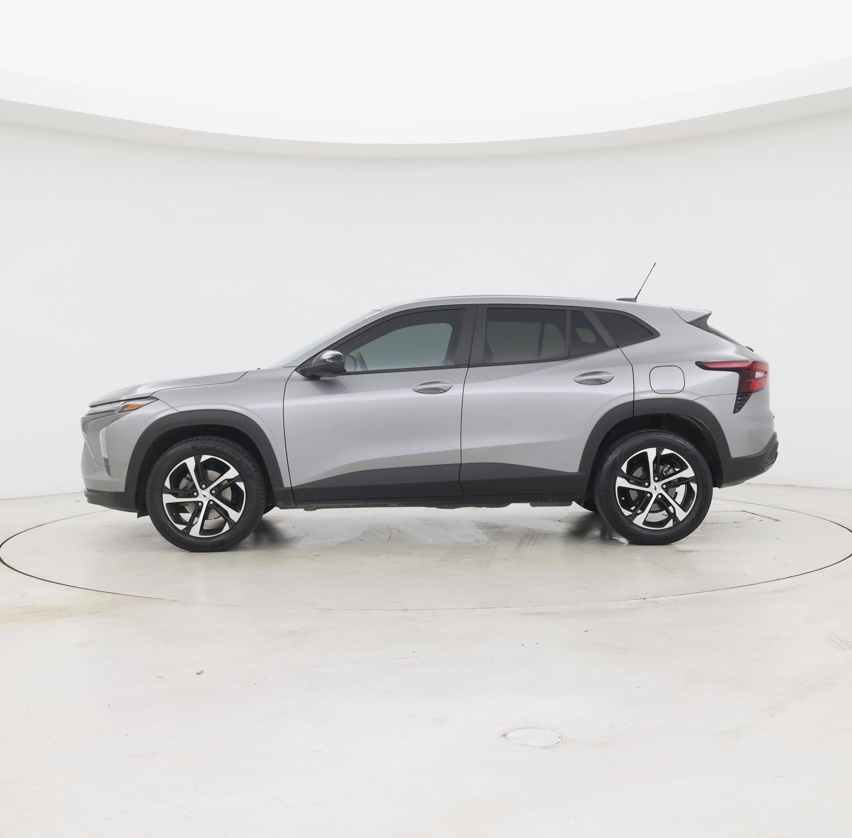 Thumbnail: 2025 Chevrolet Trax - 3