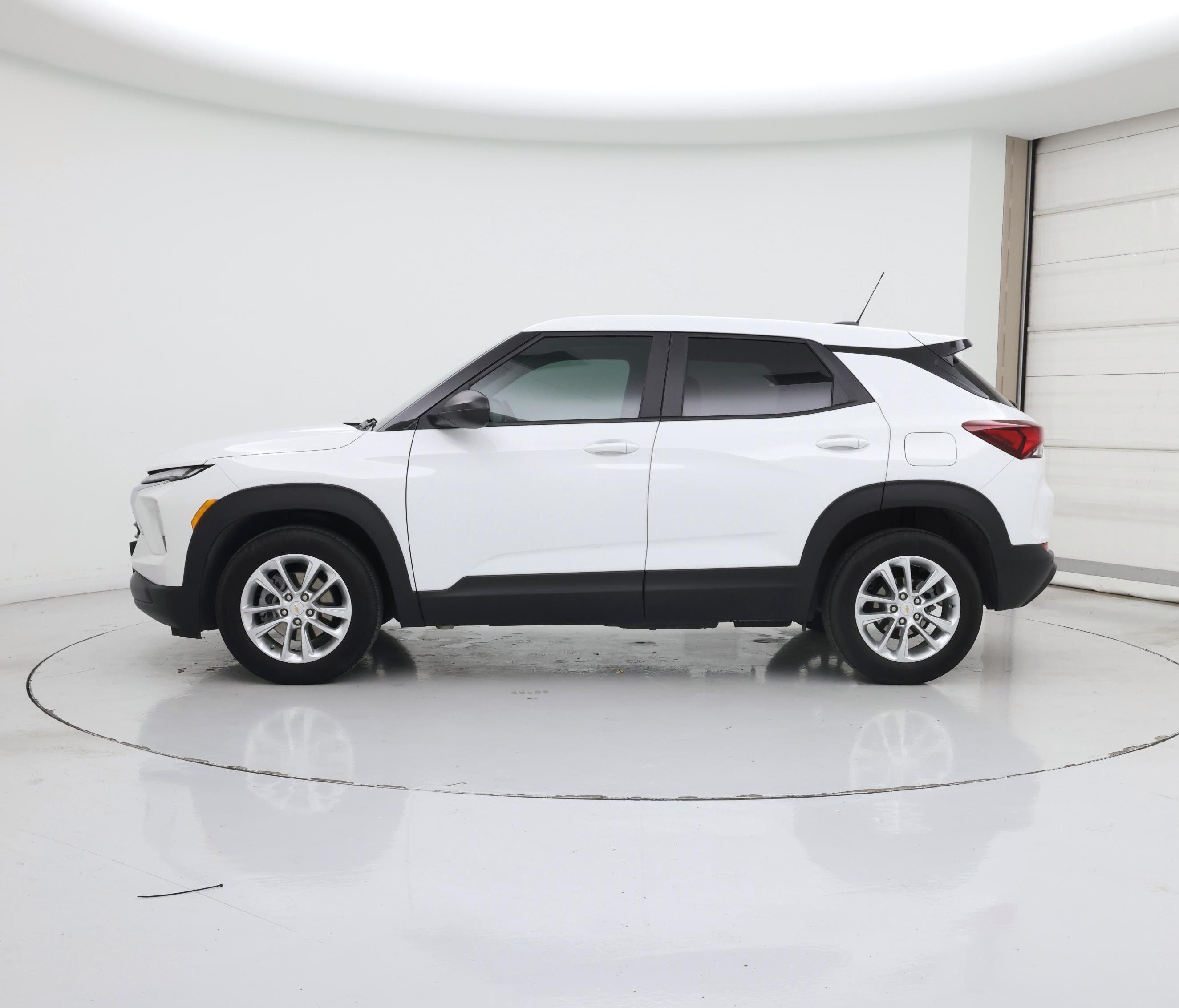 Thumbnail: 2025 Chevrolet TrailBlazer - 3