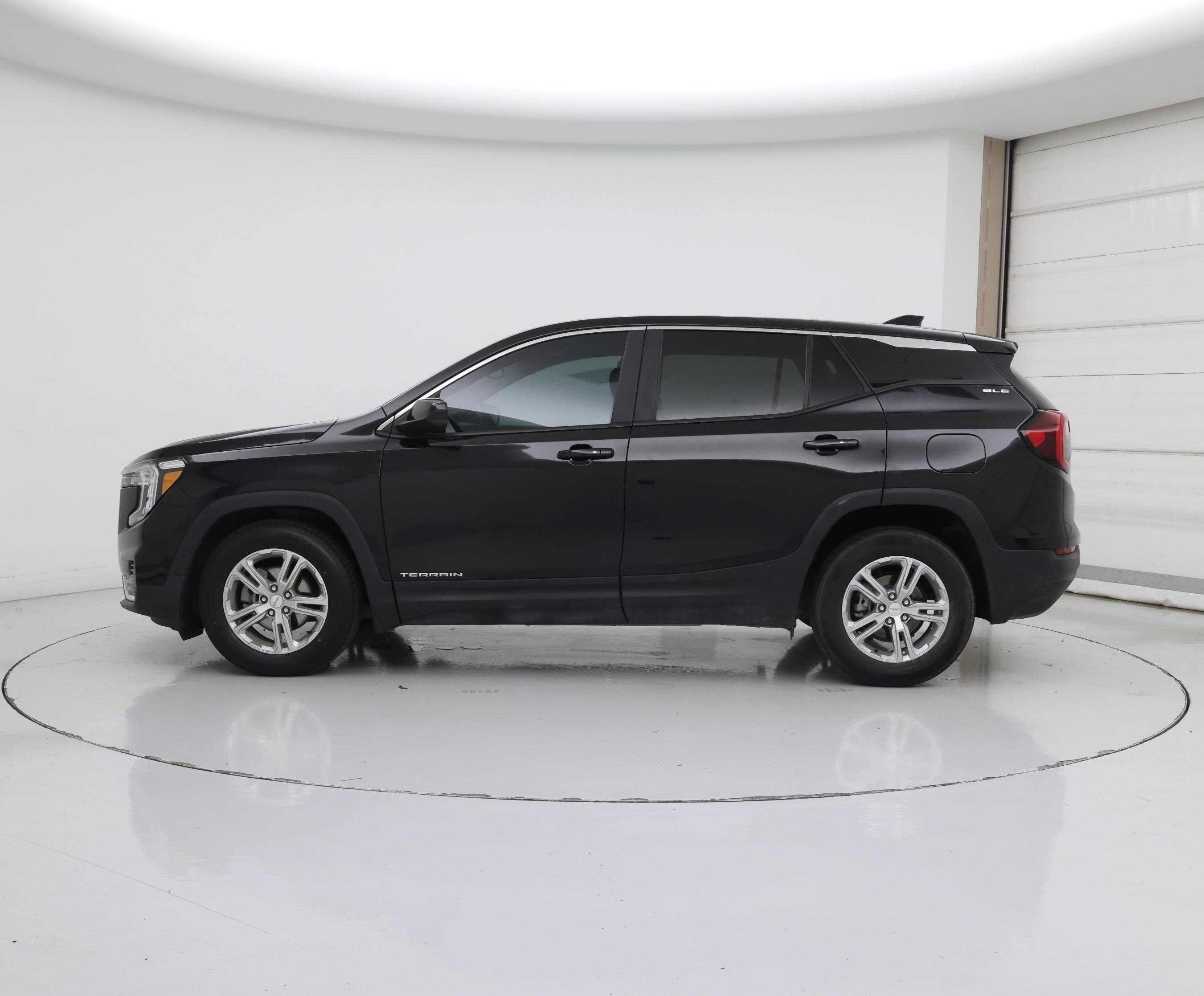 Thumbnail: 2022 GMC Terrain - 3