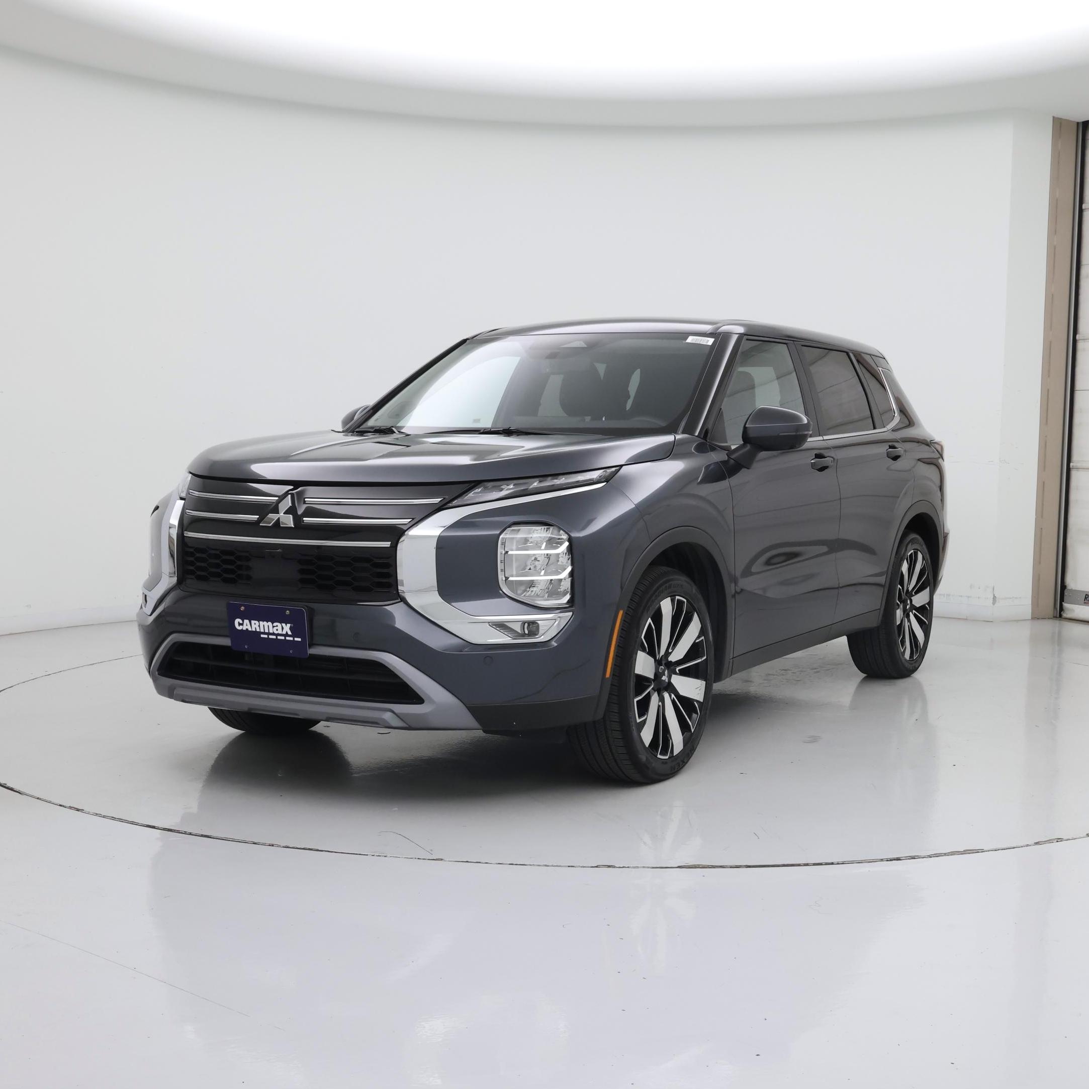 Thumbnail: 2025 Mitsubishi Outlander - 4