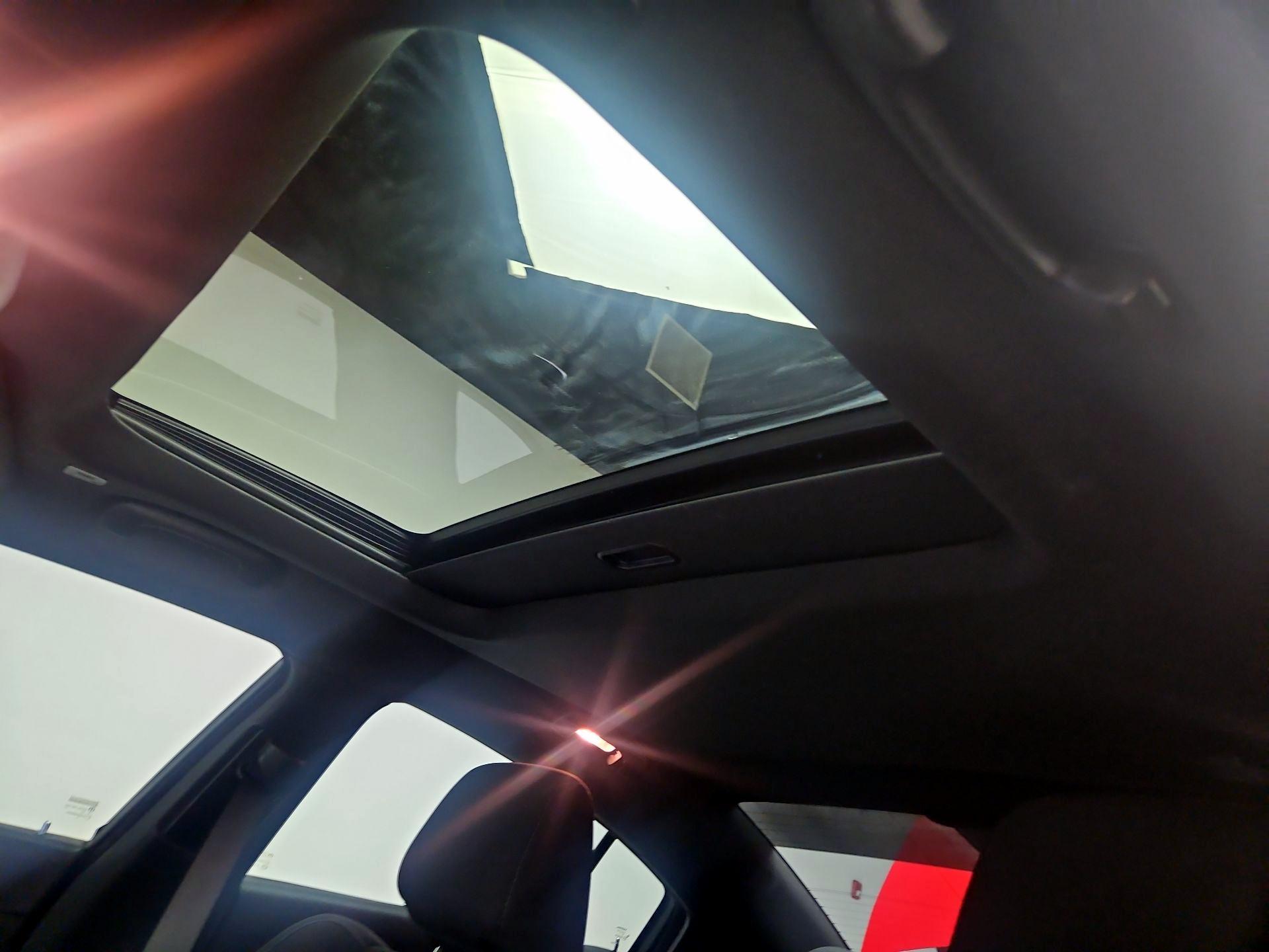 Thumbnail: 2018 Dodge Charger - 20