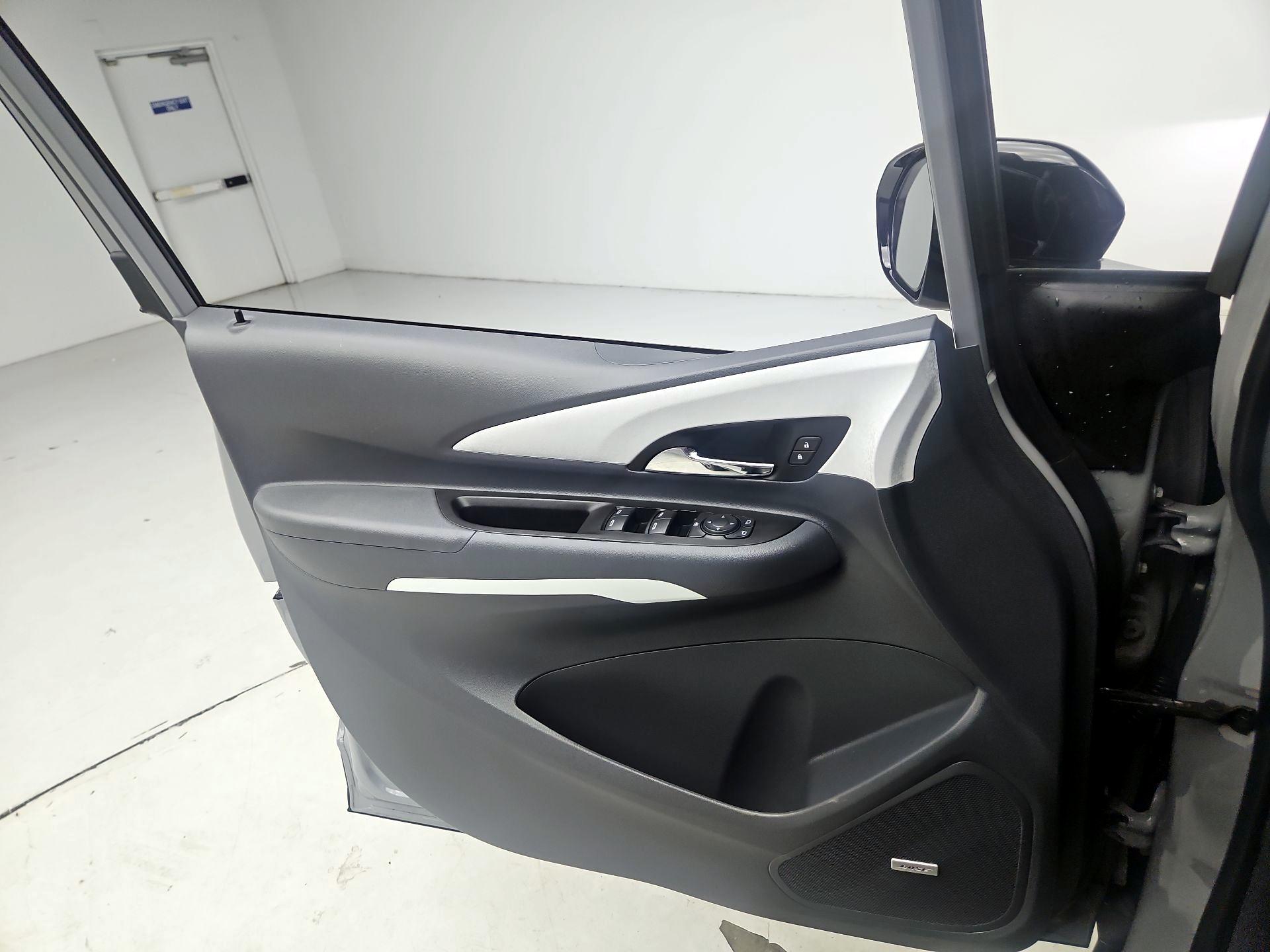 Thumbnail: 2021 Chevrolet Bolt EV - 12