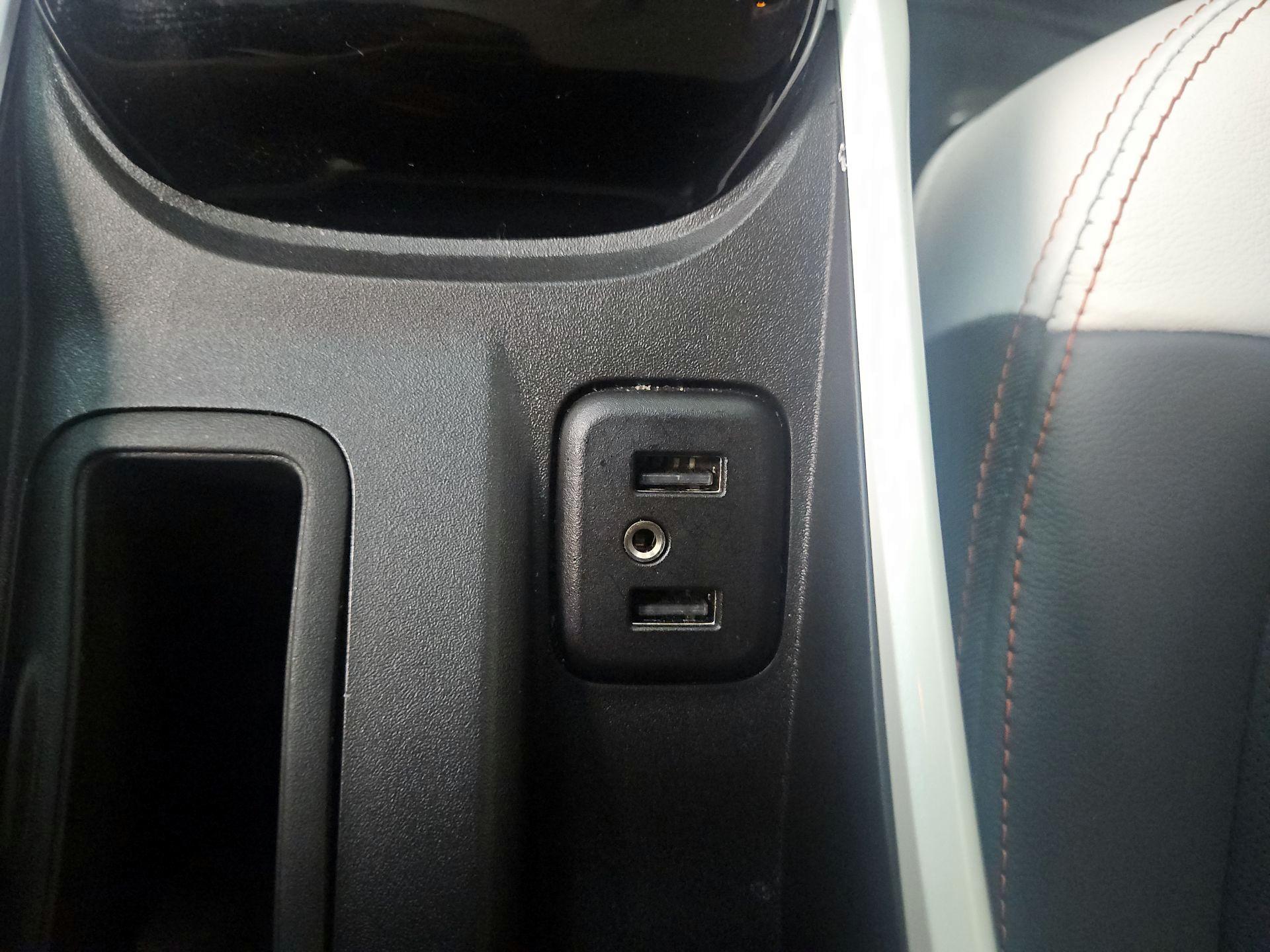 Thumbnail: 2021 Chevrolet Bolt EV - 18