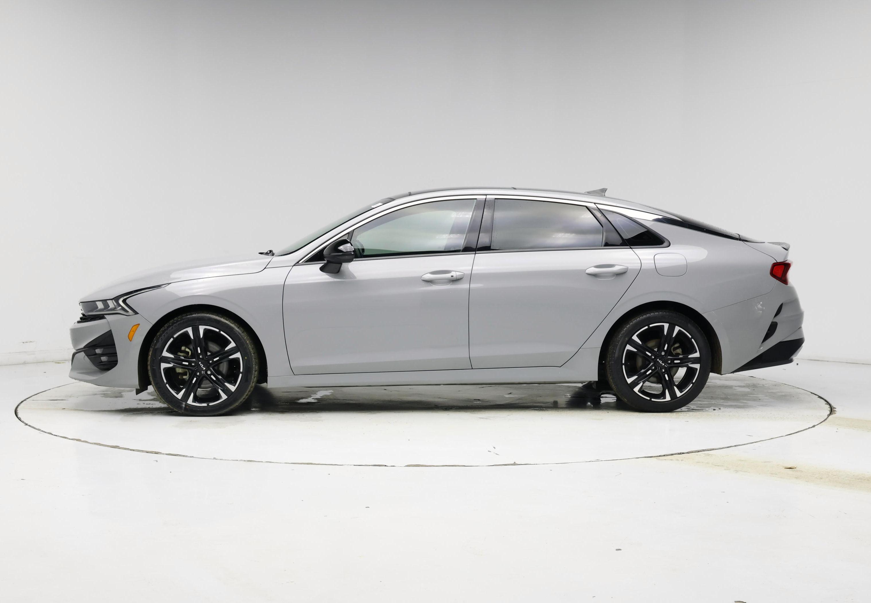 Thumbnail: 2023 Kia K5 - 3