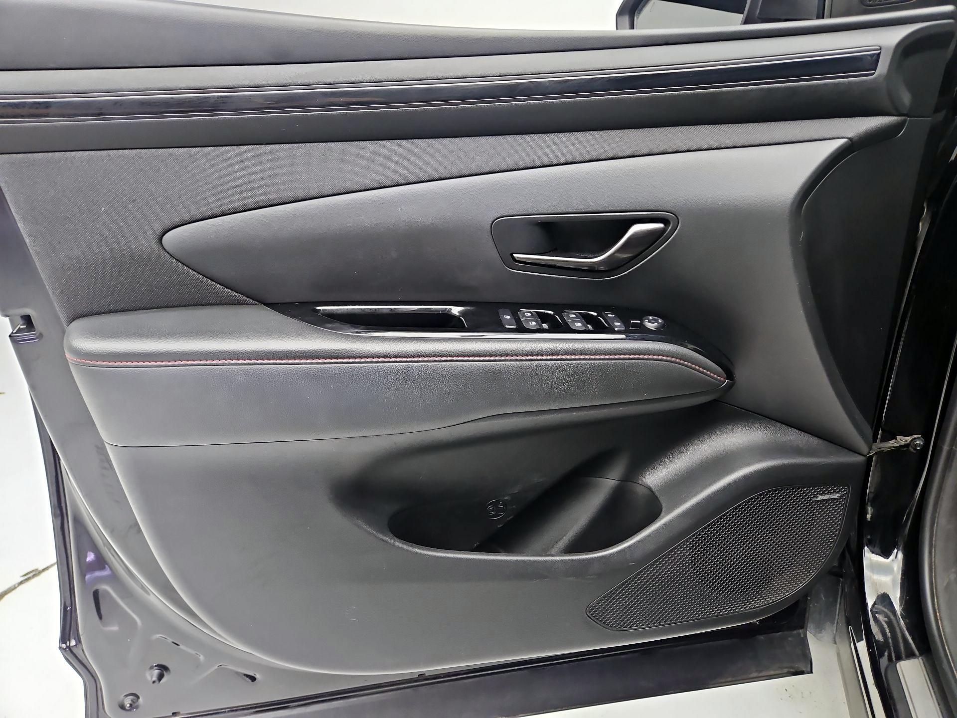 Thumbnail: 2022 Hyundai Tucson - 12