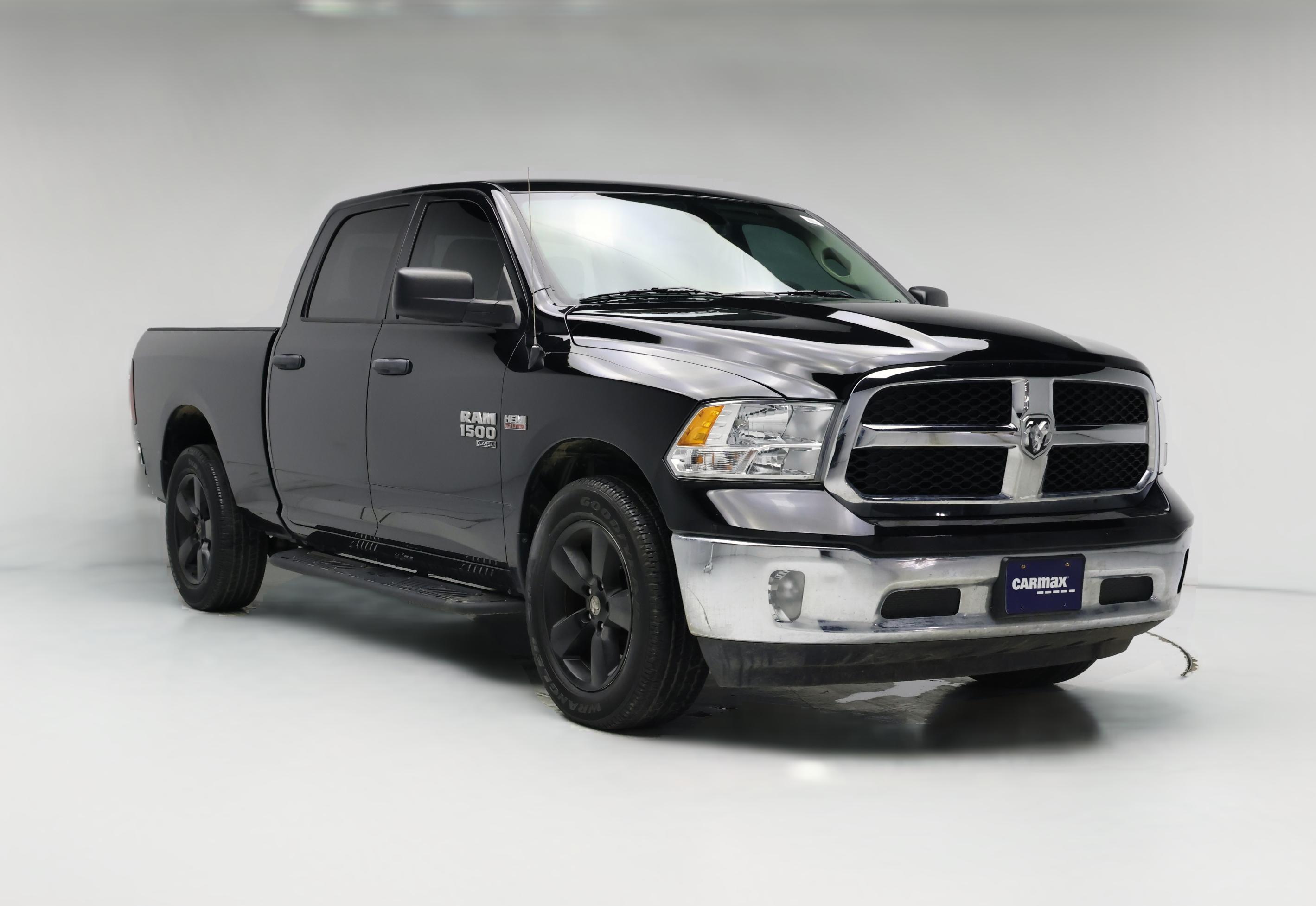 Thumbnail: 2024 RAM 1500 Classic - 1