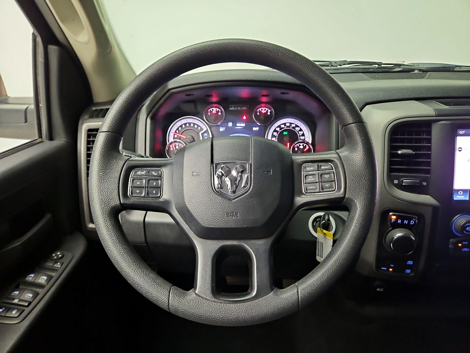 Thumbnail: 2024 RAM 1500 Classic - 10