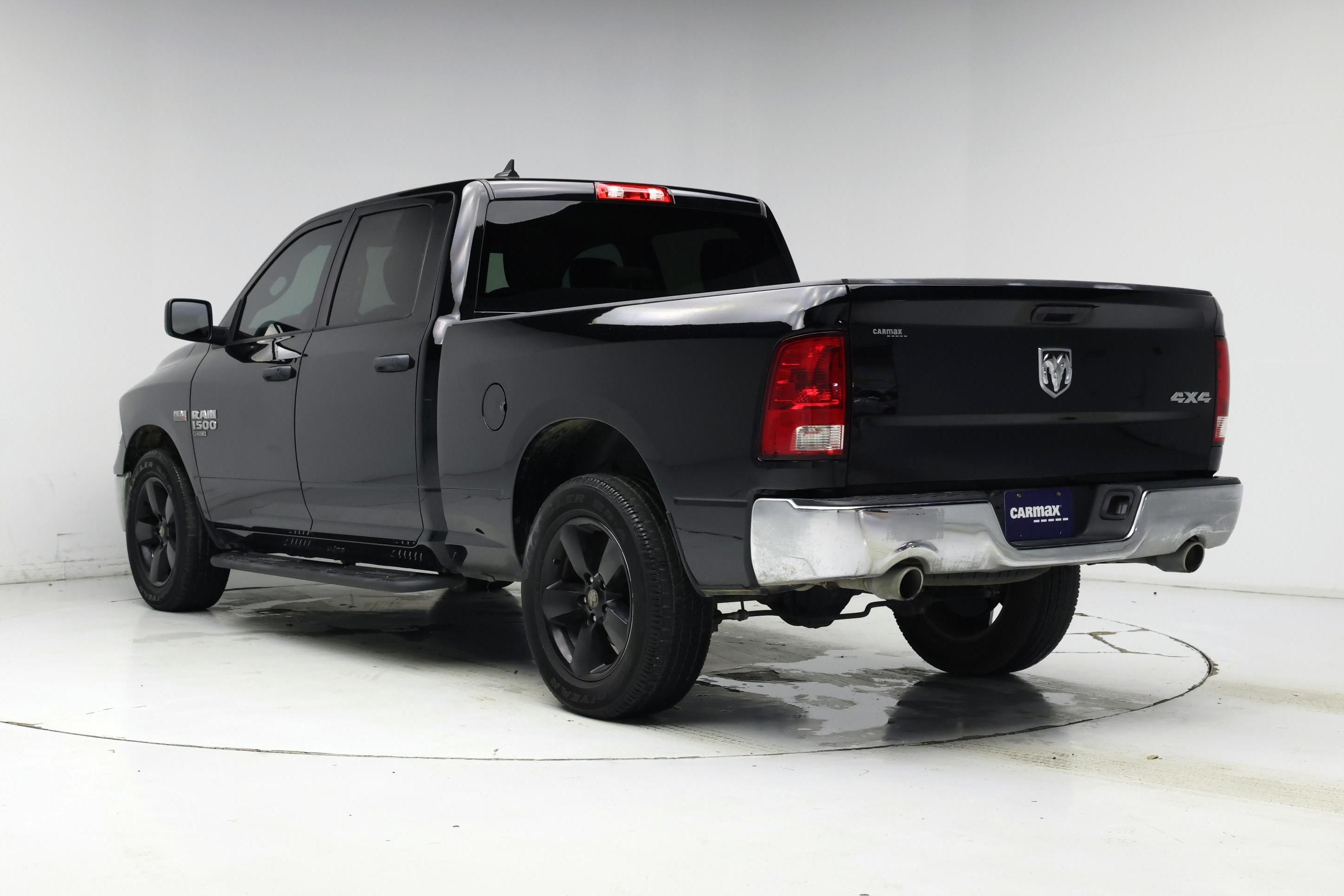 Thumbnail: 2024 RAM 1500 Classic - 2