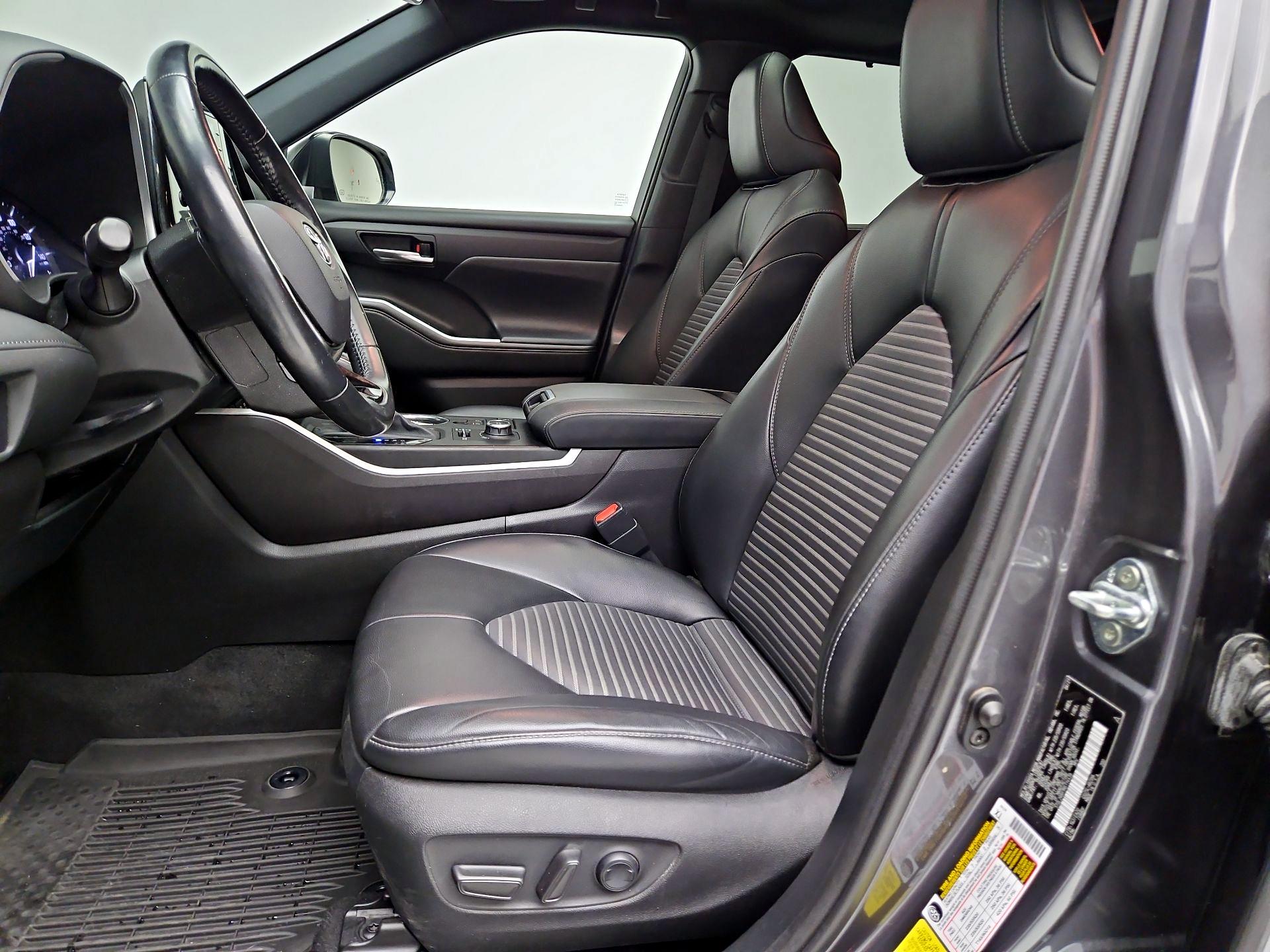 Thumbnail: 2021 Toyota Highlander - 11
