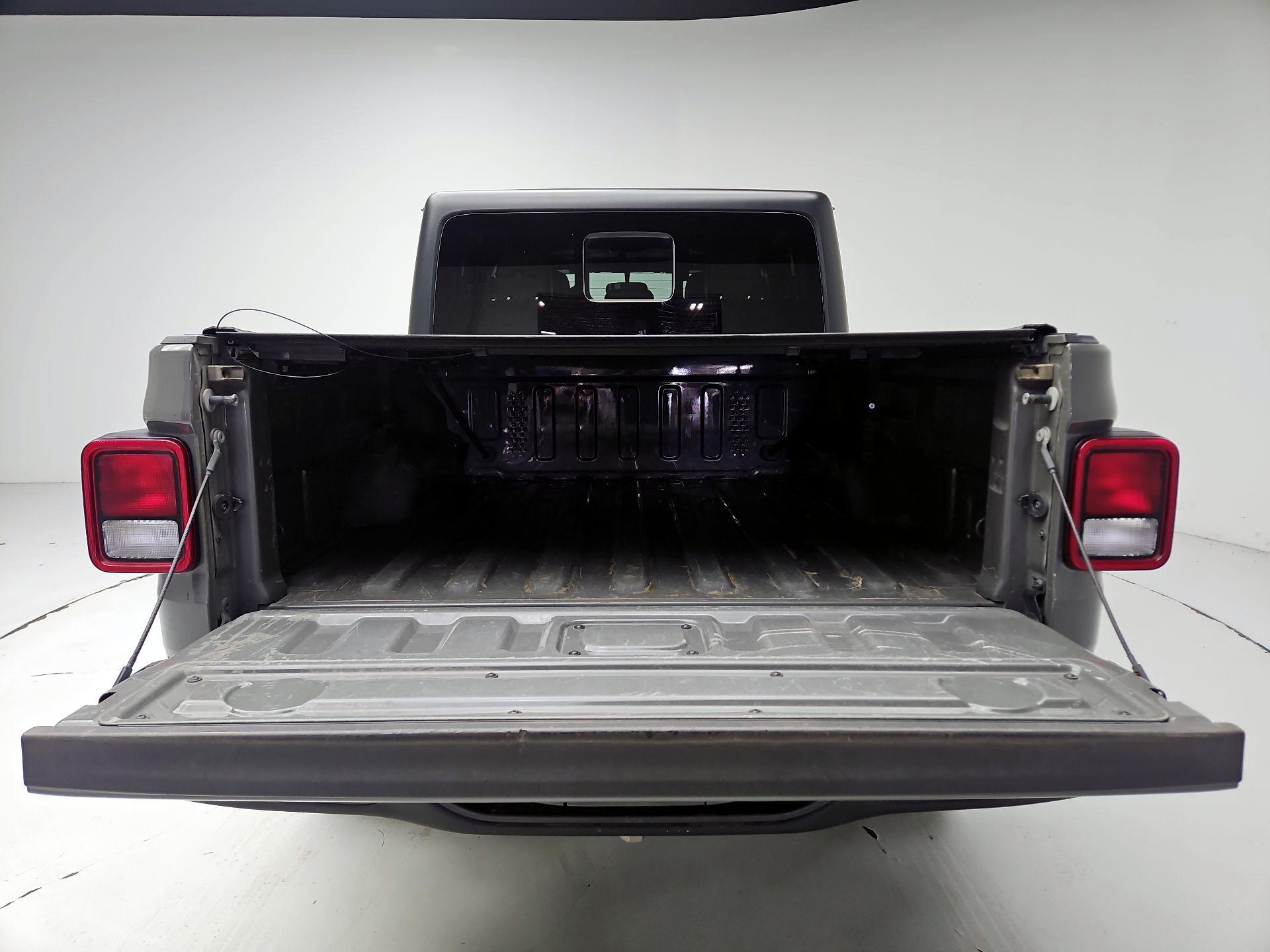 Thumbnail: 2021 Jeep Gladiator - 20