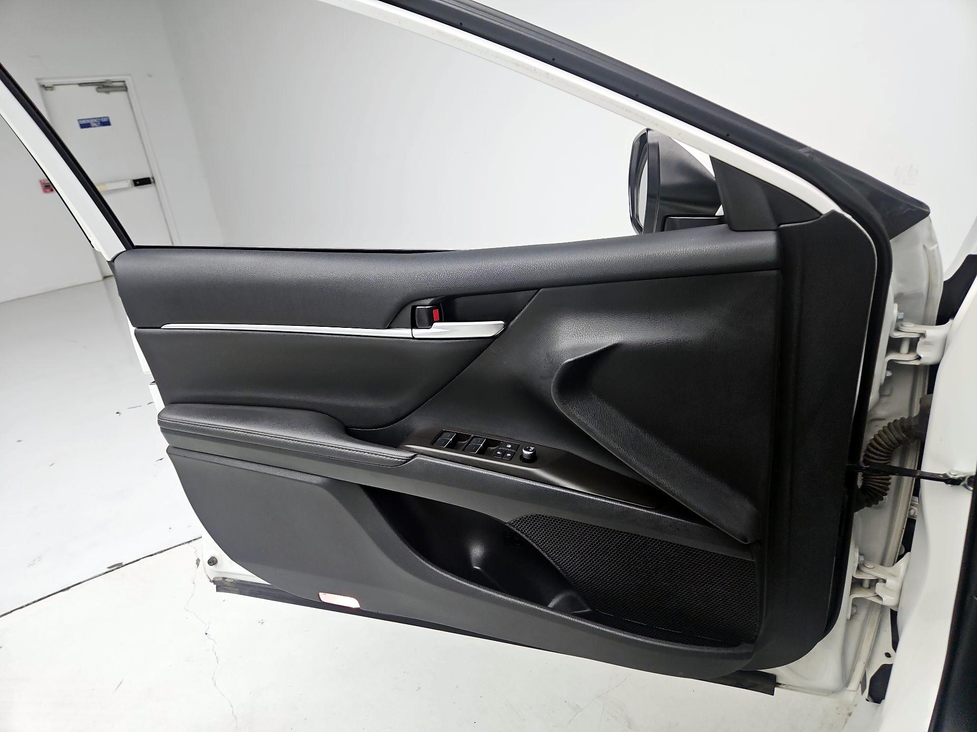 Thumbnail: 2023 Toyota Camry - 12
