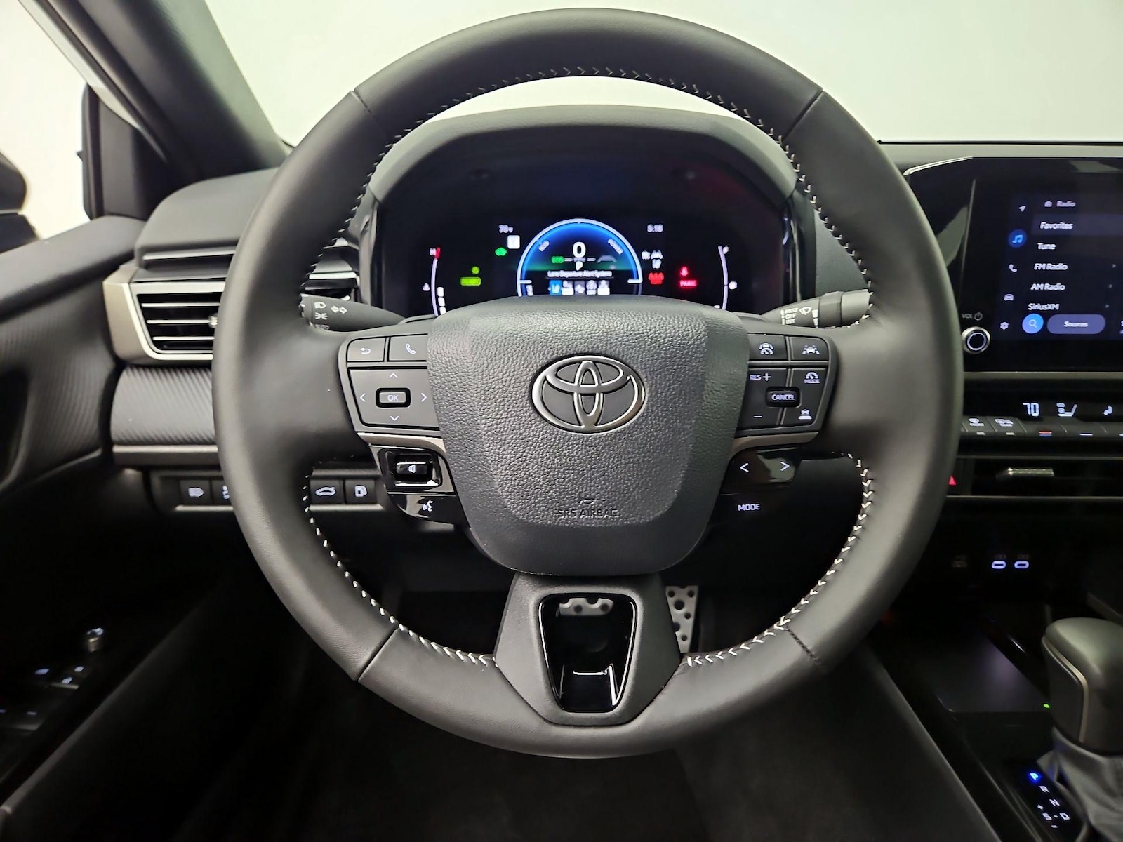 2026 Toyota Camry SE - Photo 11