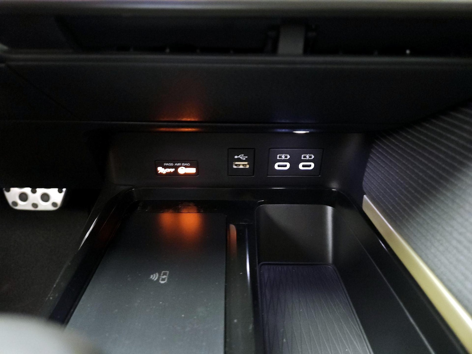 2026 Toyota Camry SE - Photo 19