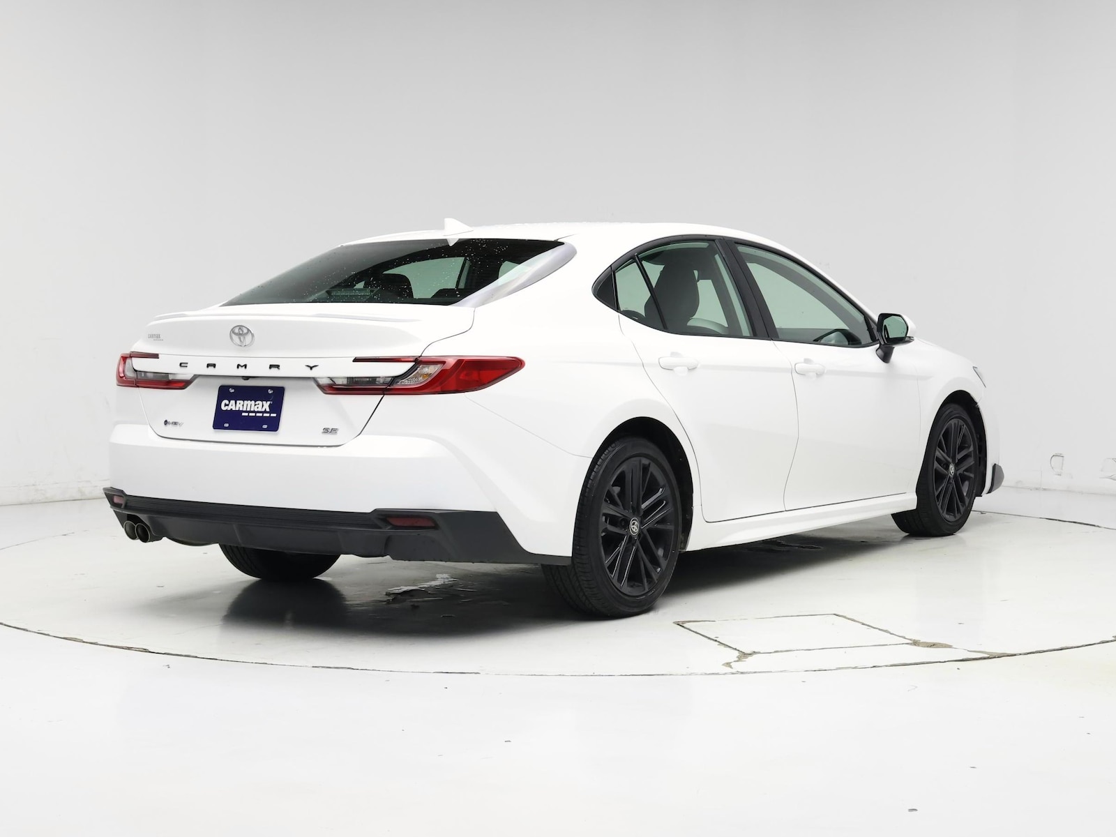 2026 Toyota Camry SE - Photo 9