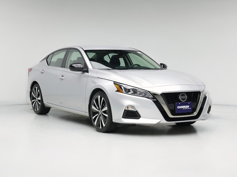 2022 Nissan Altima SR