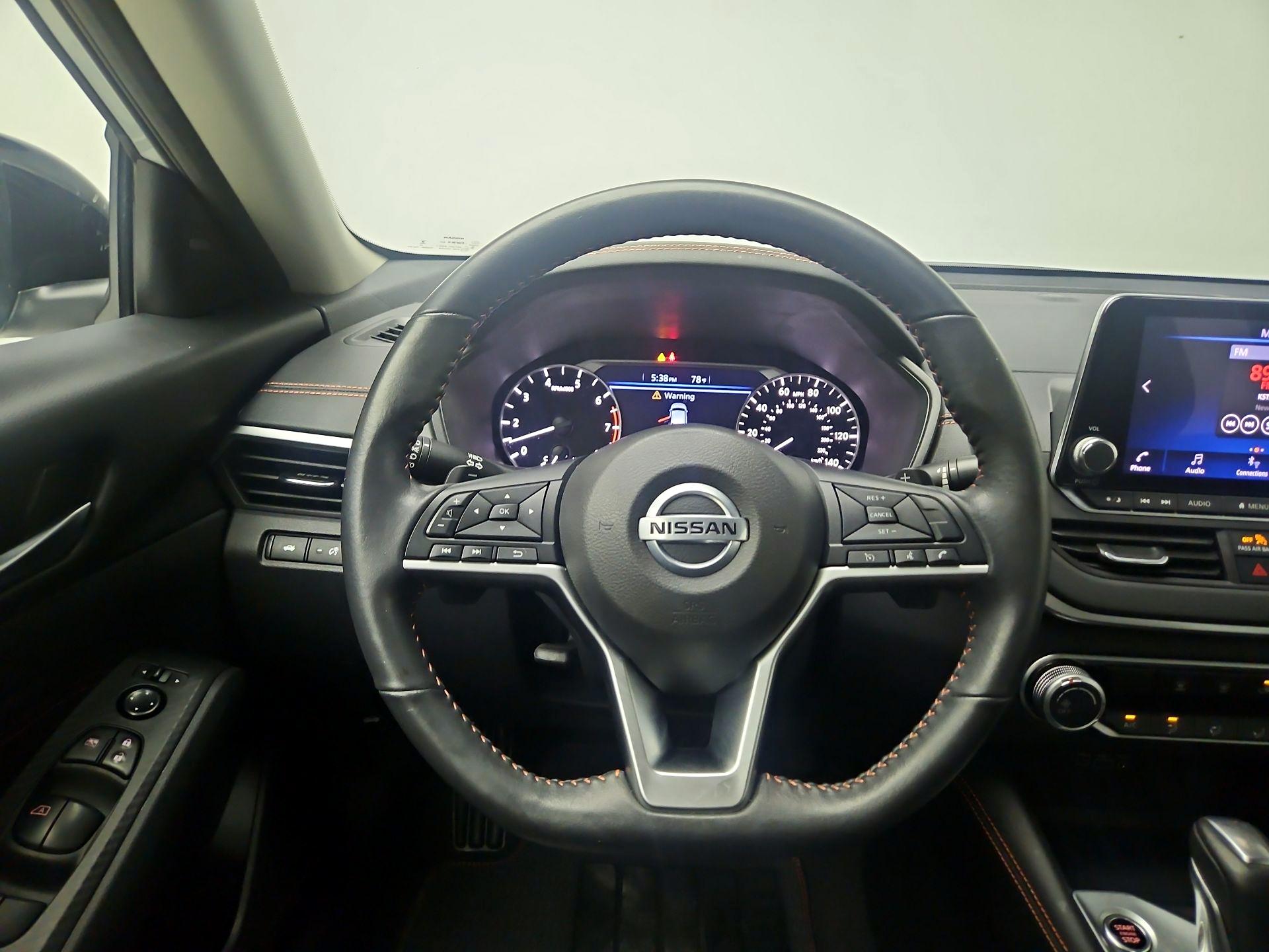 Thumbnail: 2022 Nissan Altima - 10