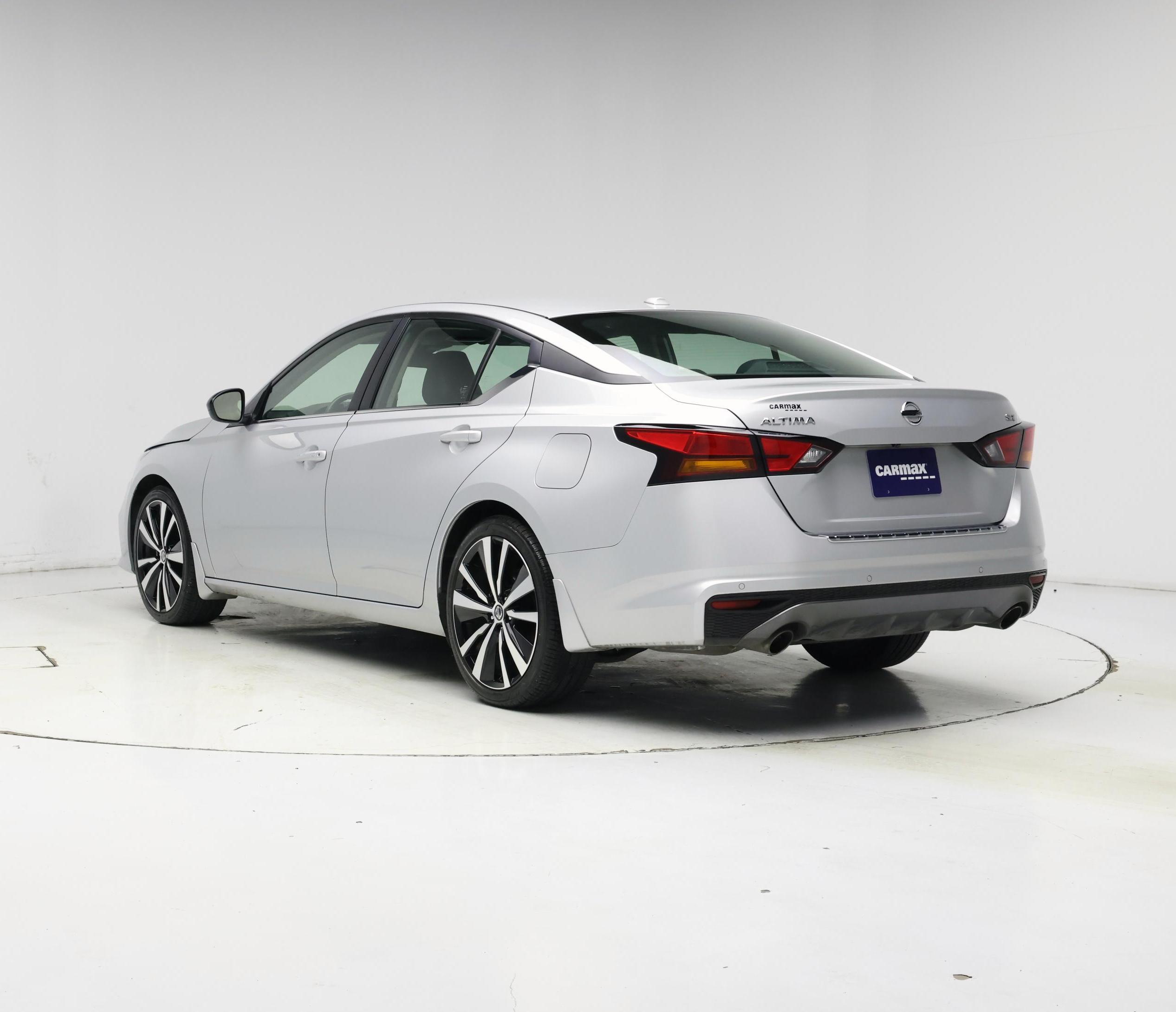 Thumbnail: 2022 Nissan Altima - 2