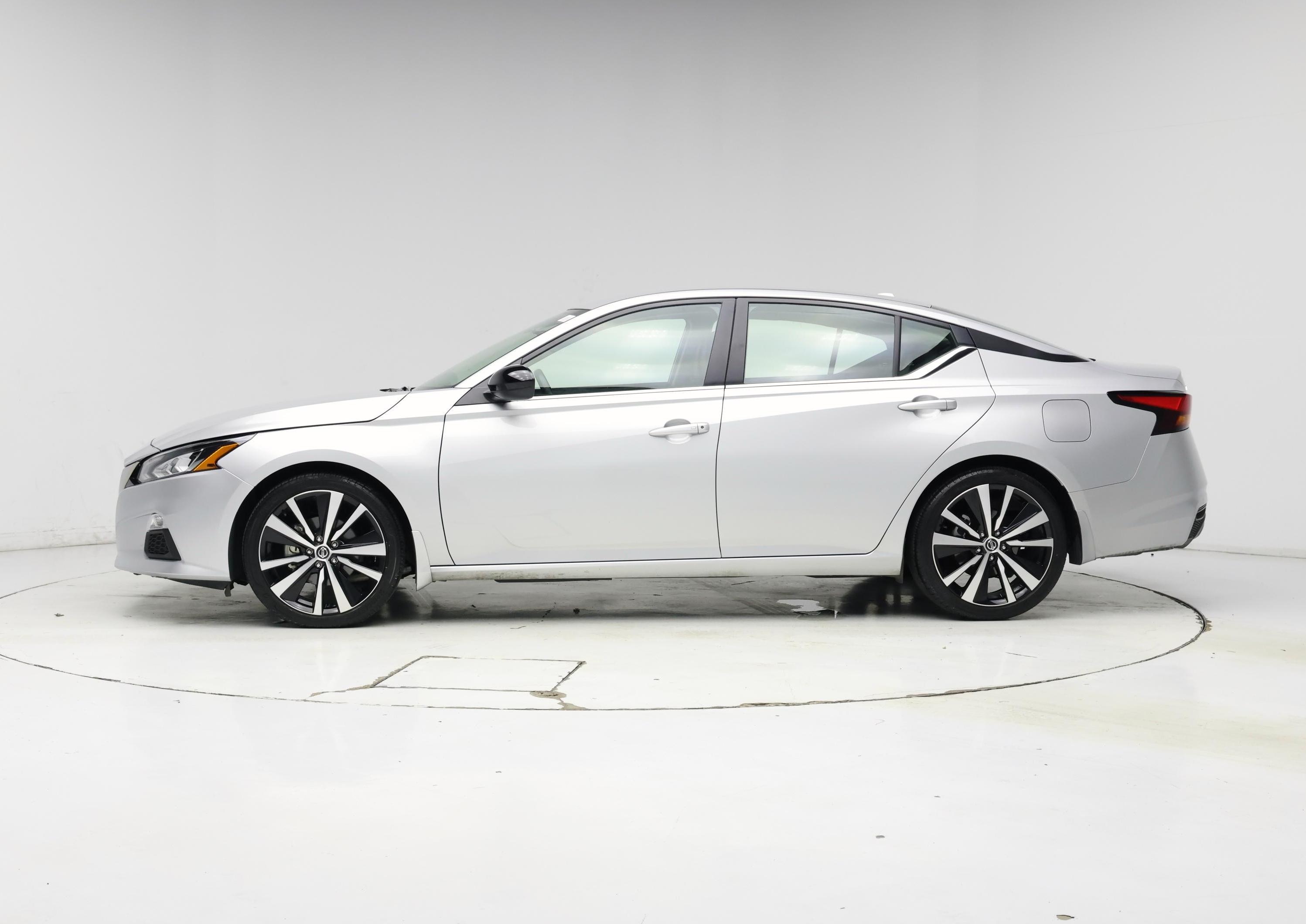 Thumbnail: 2022 Nissan Altima - 3