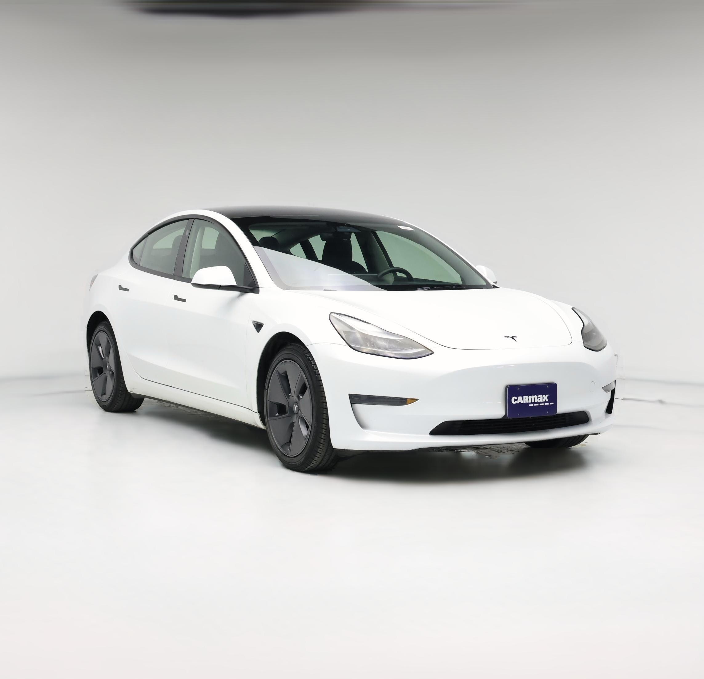 Thumbnail: 2023 Tesla Model 3 - 1