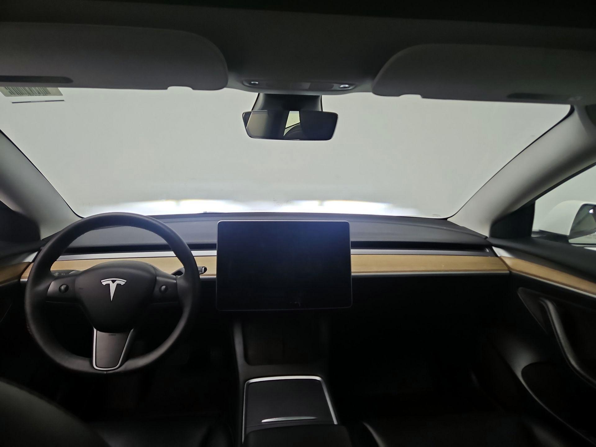 Thumbnail: 2023 Tesla Model 3 - 9