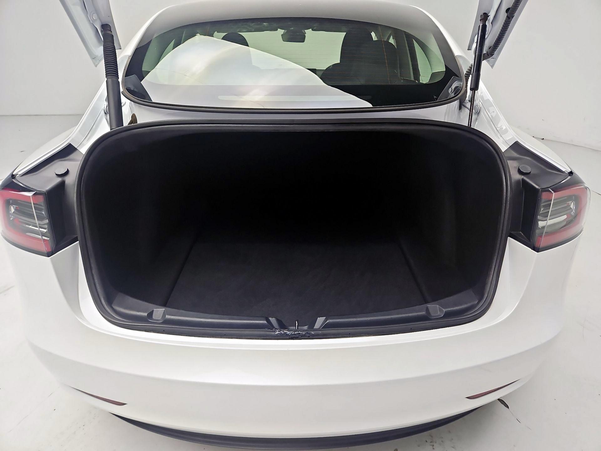 Thumbnail: 2023 Tesla Model 3 - 20