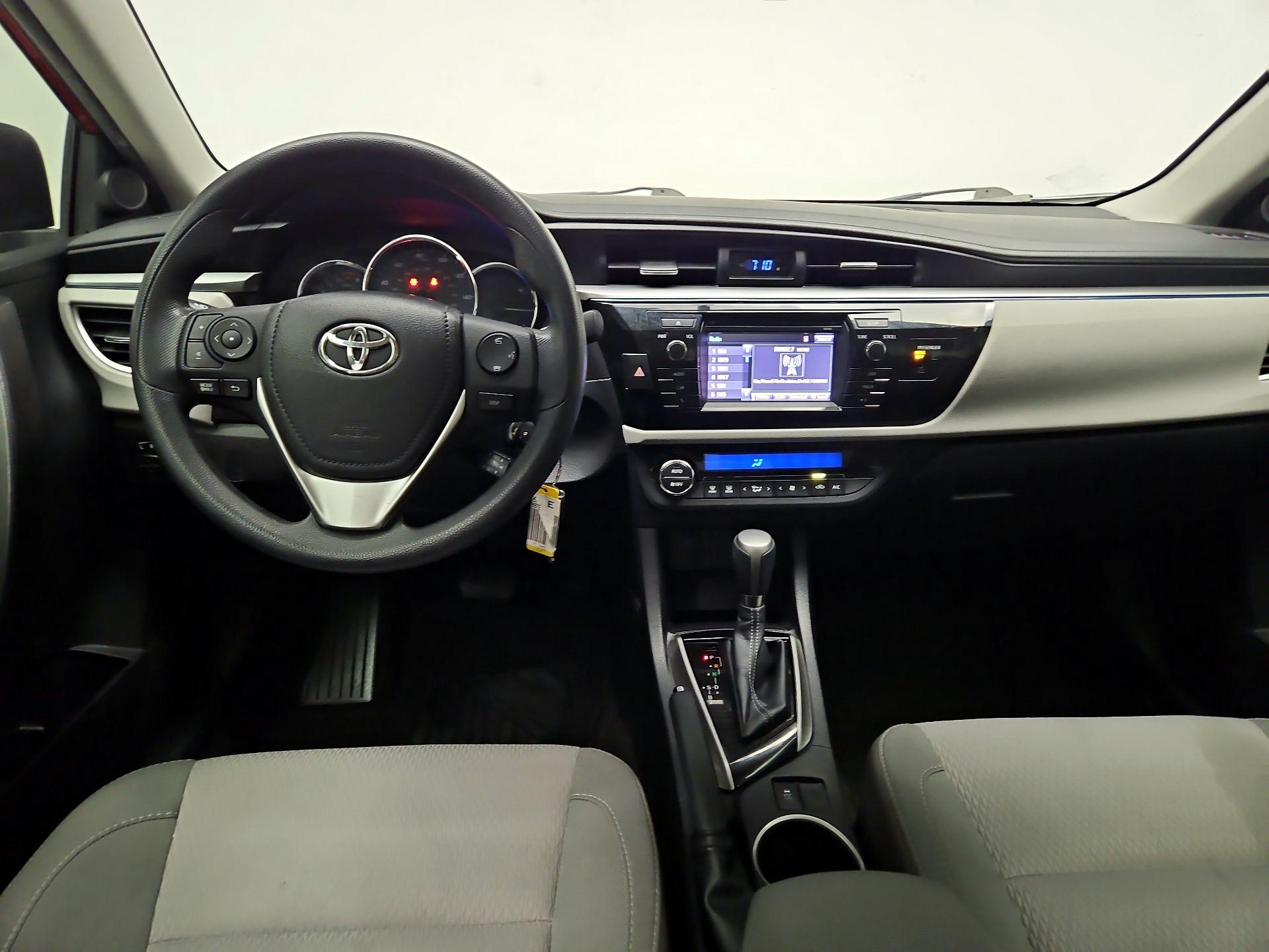 Thumbnail: 2015 Toyota Corolla - 9