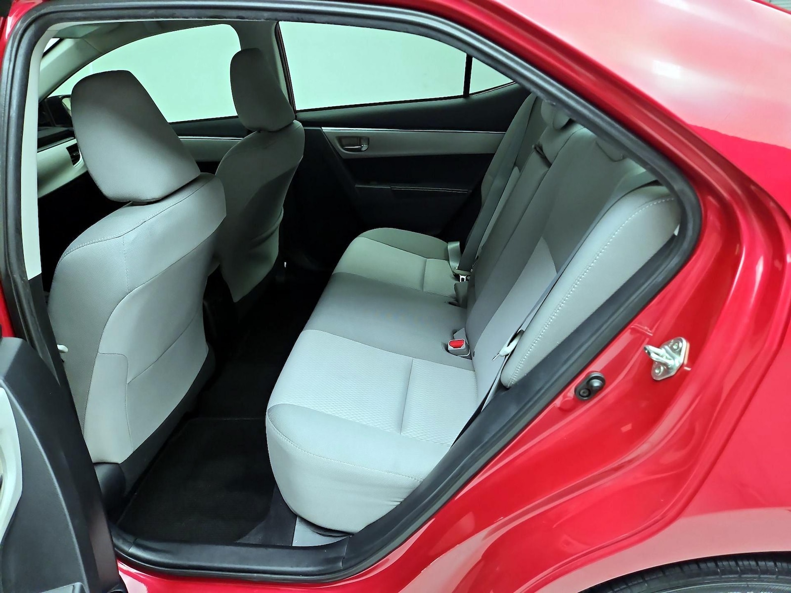 2015 Toyota Corolla LE - Photo 20