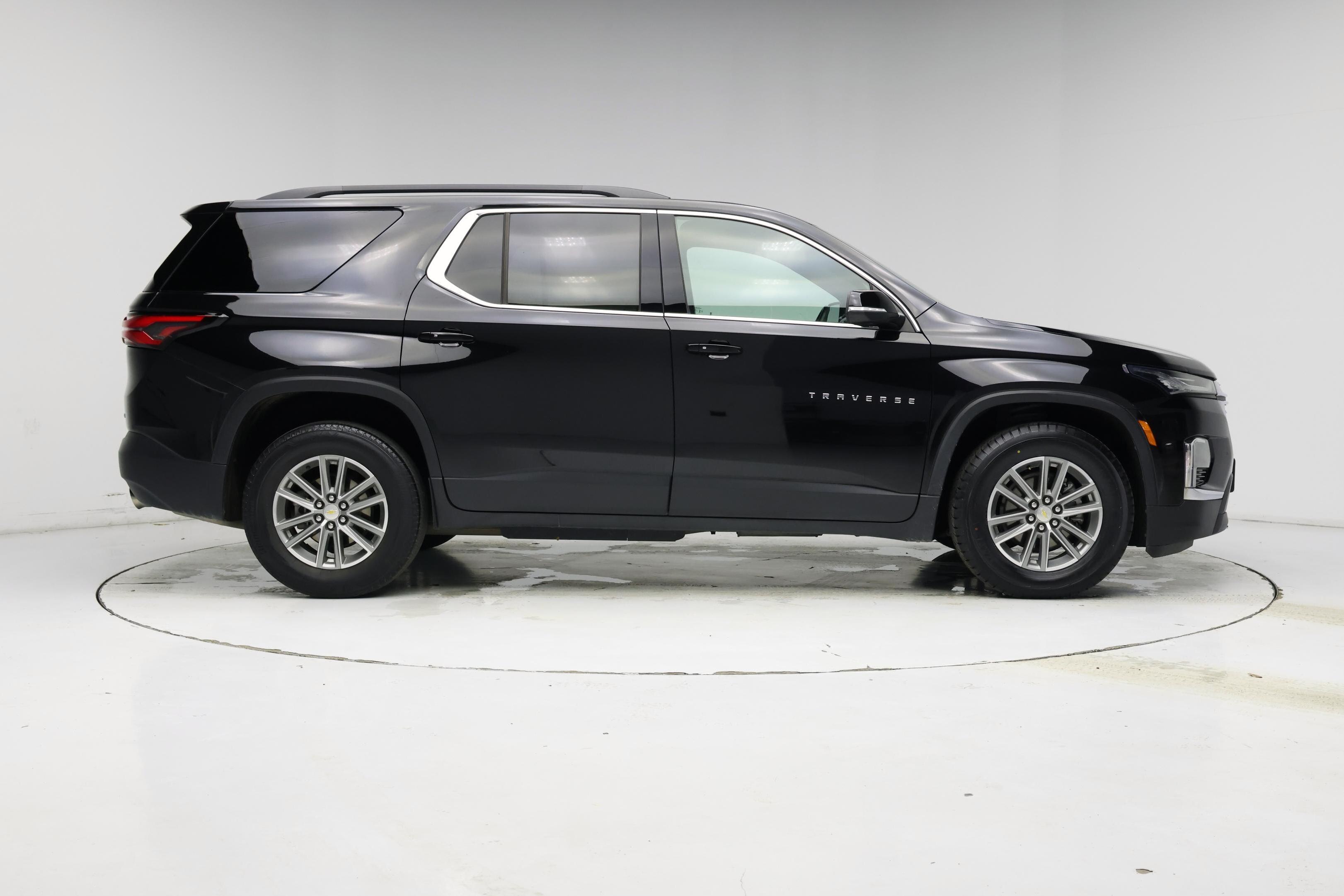 Thumbnail: 2023 Chevrolet Traverse - 7