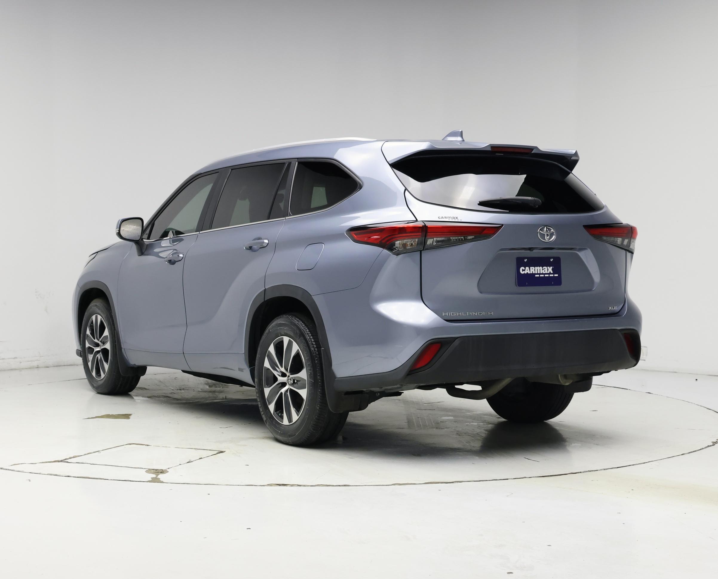Thumbnail: 2023 Toyota Highlander - 2