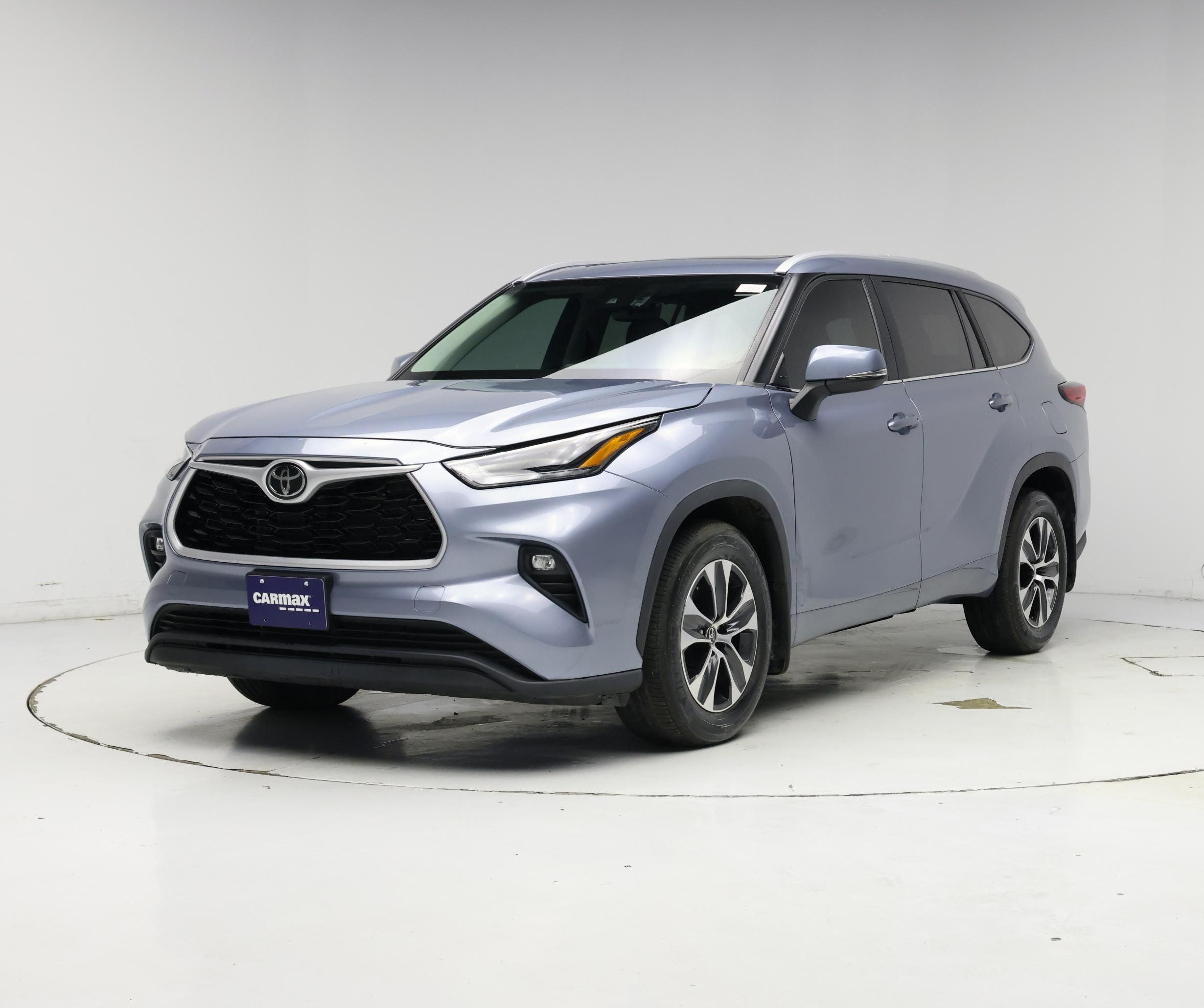 Thumbnail: 2023 Toyota Highlander - 4