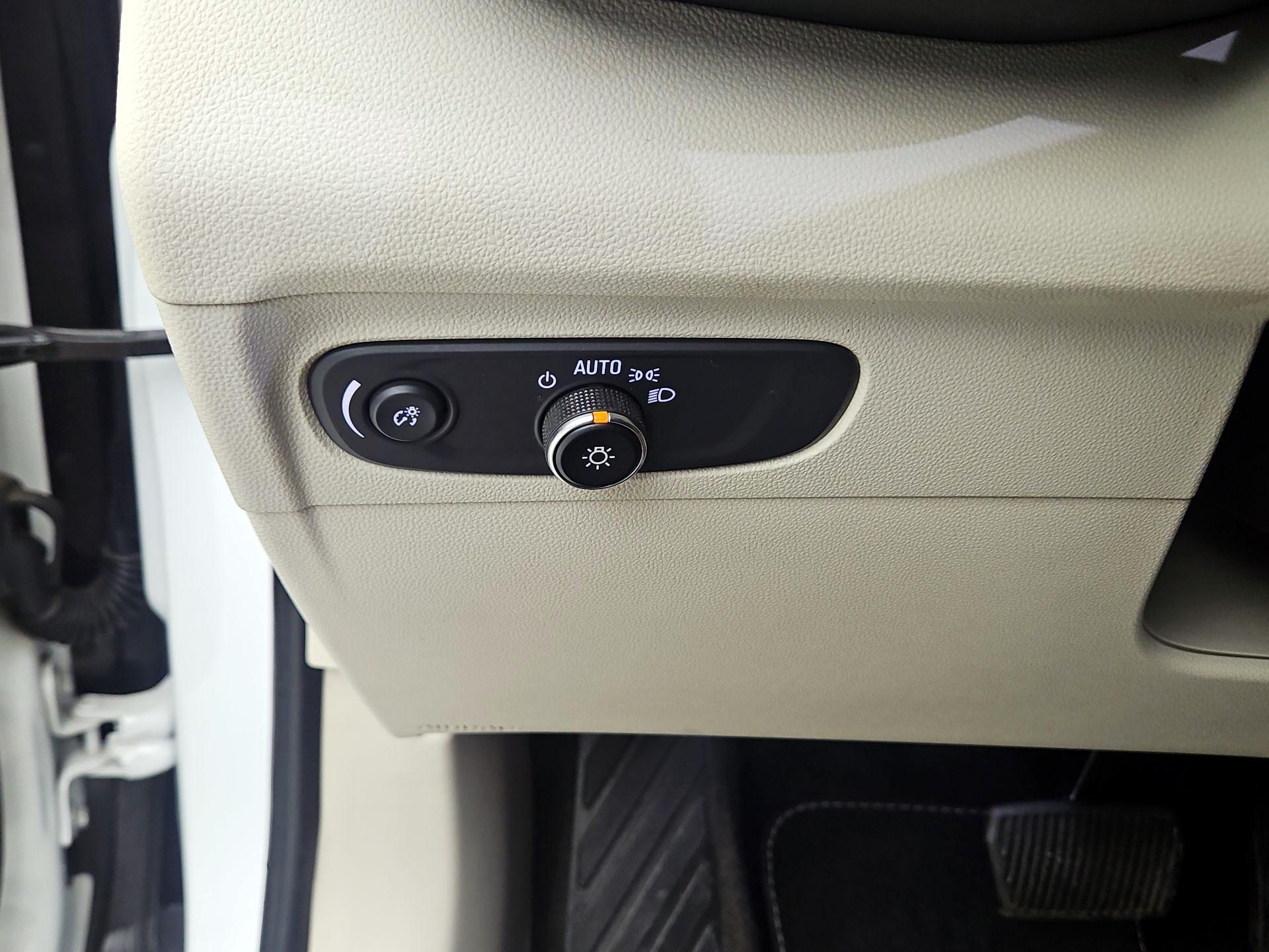 Thumbnail: 2023 Buick Envision - 13
