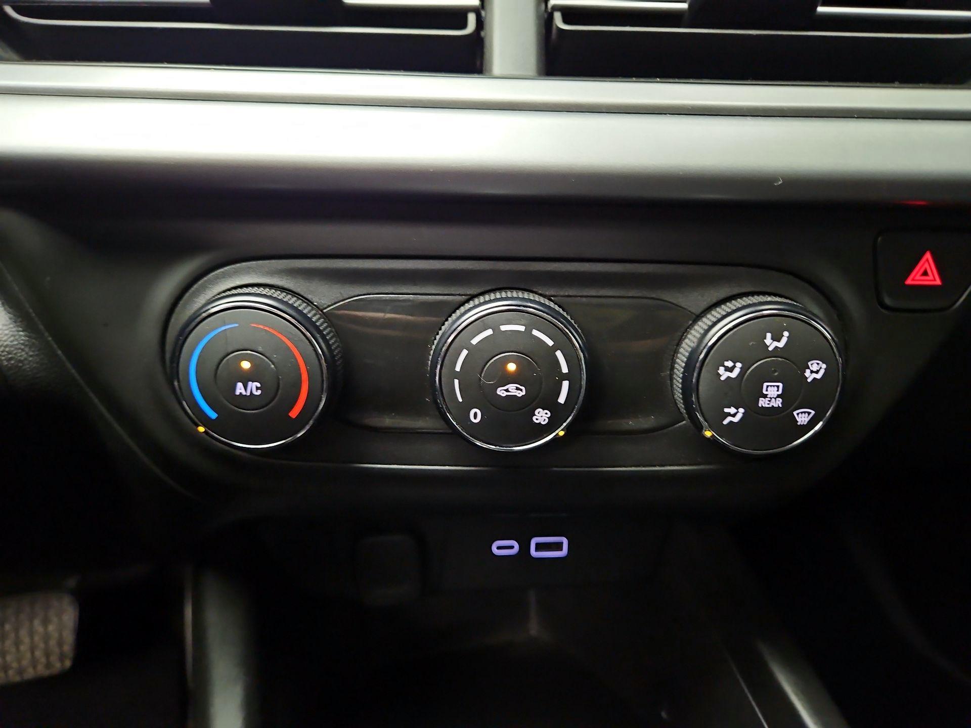 Thumbnail: 2025 Chevrolet Trax - 16