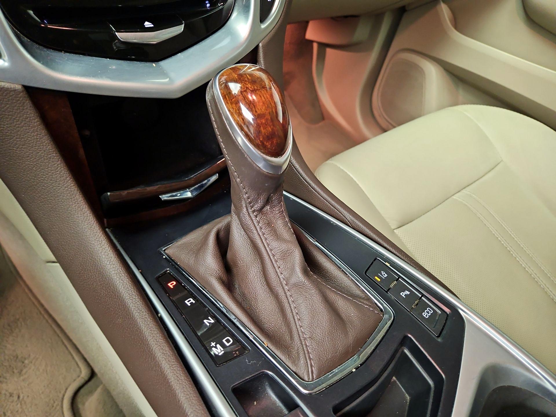 Thumbnail: 2016 Cadillac SRX - 17