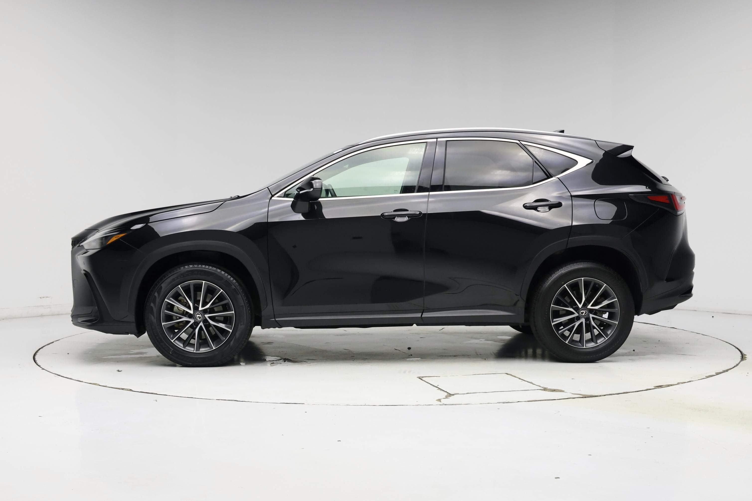 Thumbnail: 2023 Lexus NX - 3