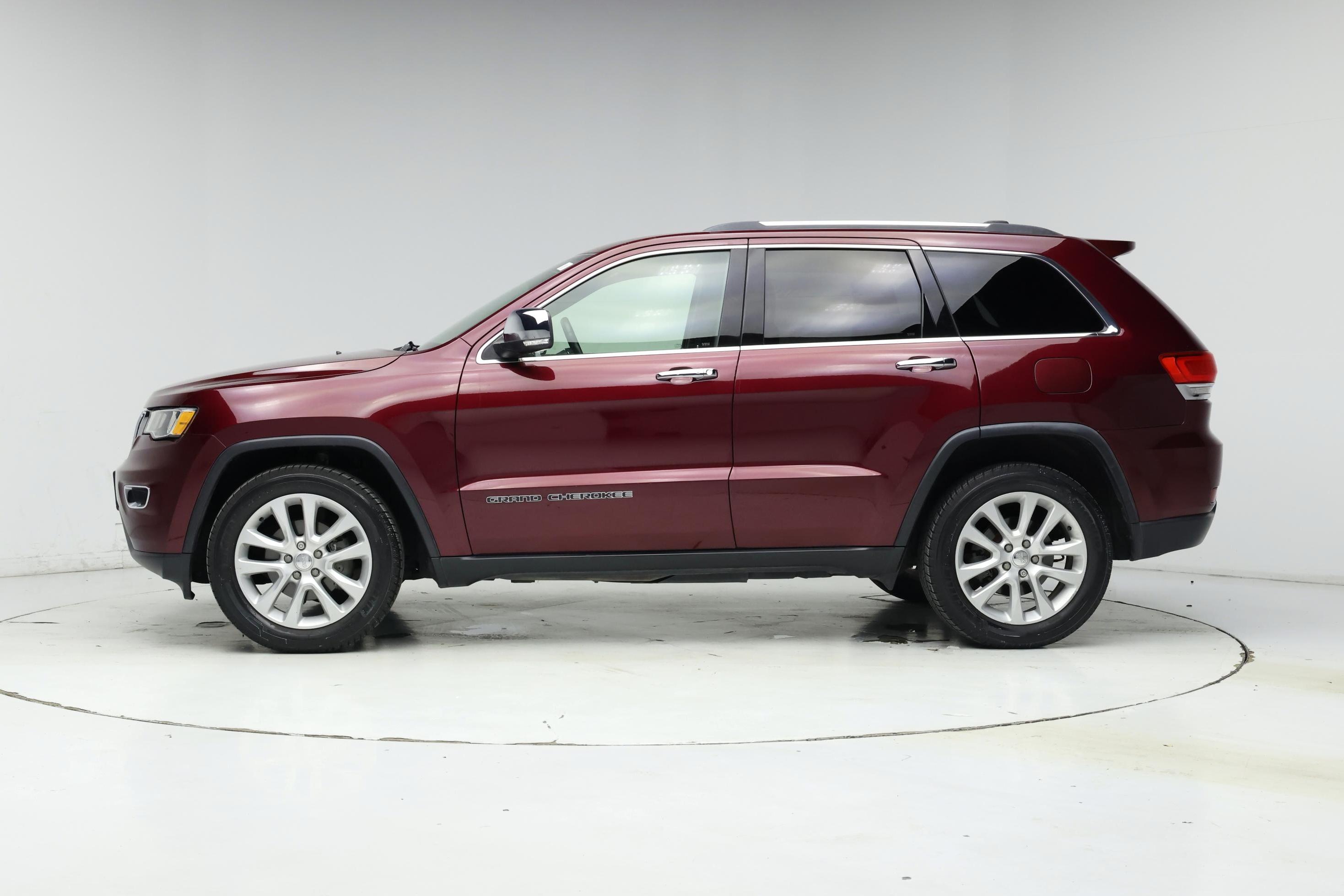Thumbnail: 2017 Jeep Grand Cherokee - 3
