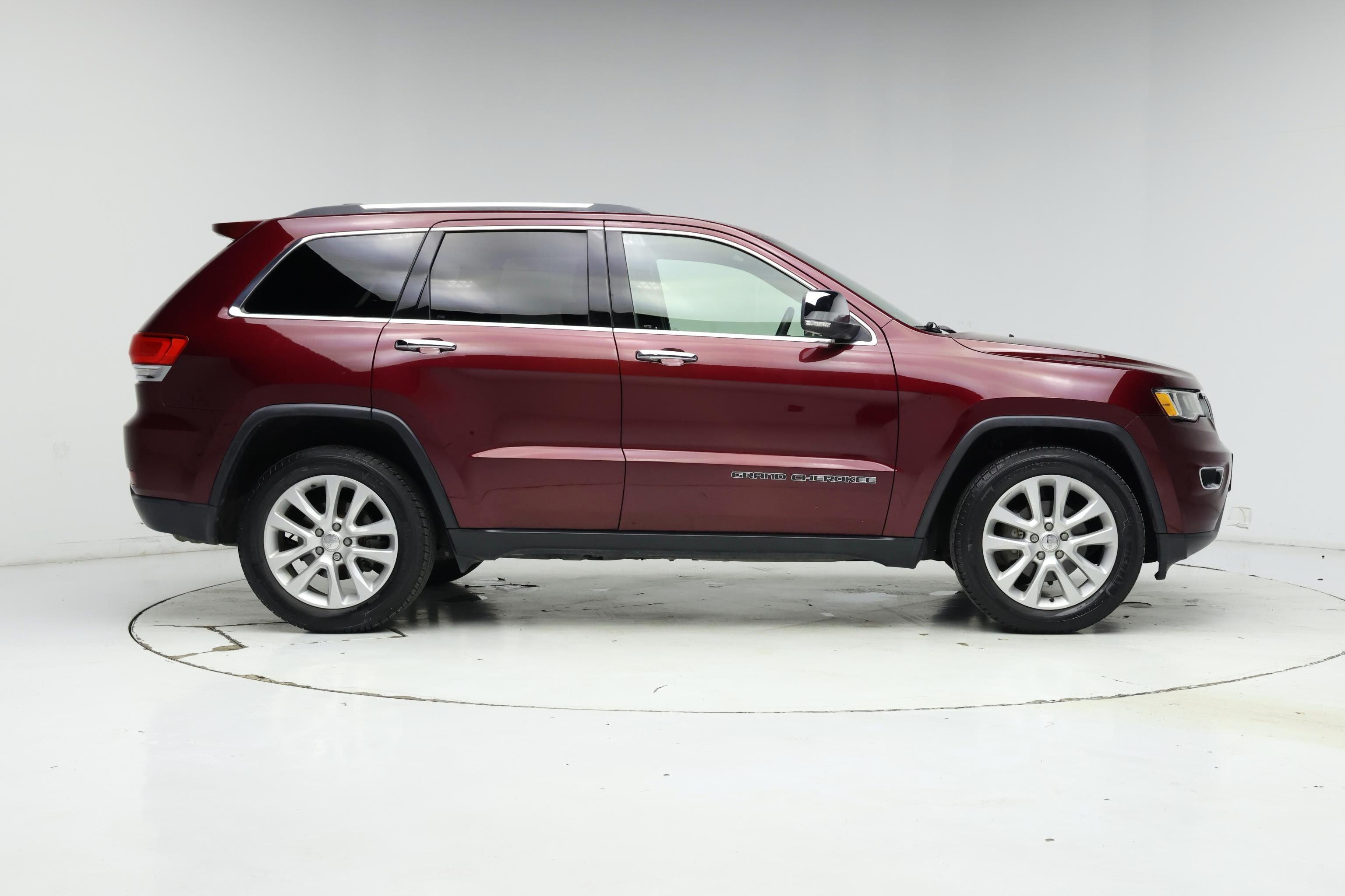 Thumbnail: 2017 Jeep Grand Cherokee - 7