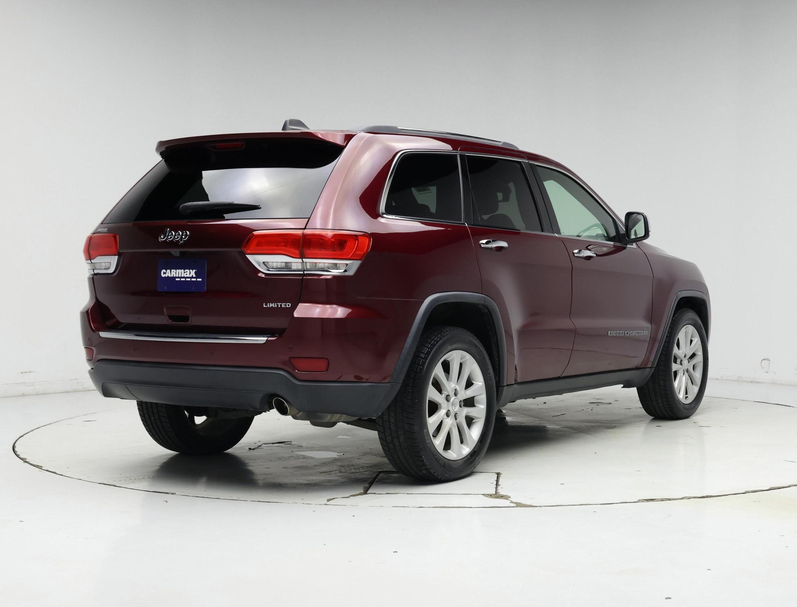 Thumbnail: 2017 Jeep Grand Cherokee - 8
