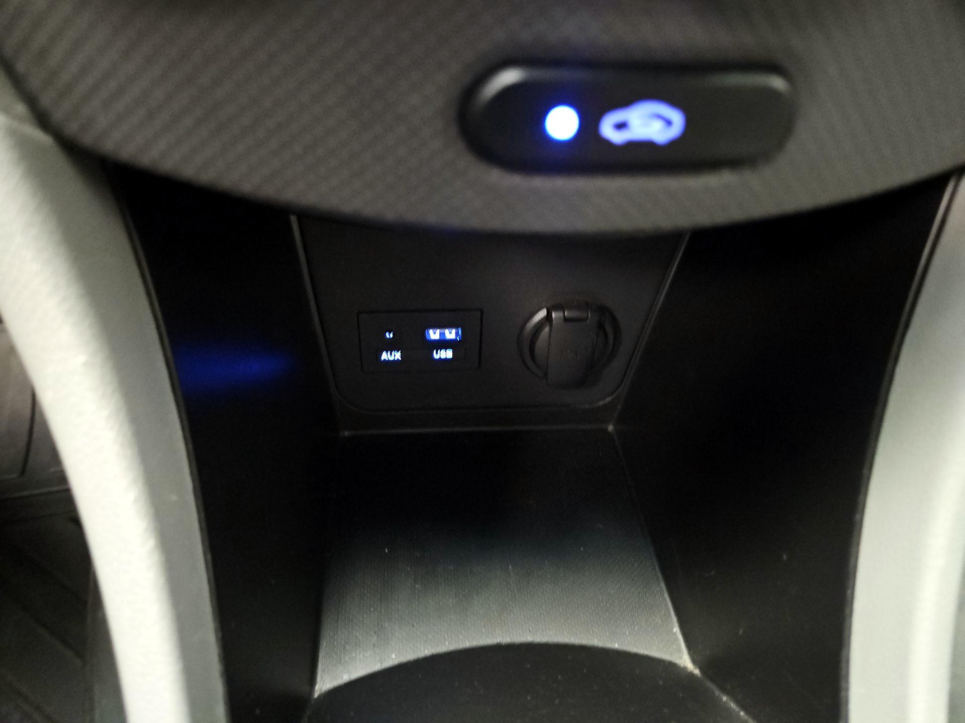 Thumbnail: 2016 Hyundai Accent - 17
