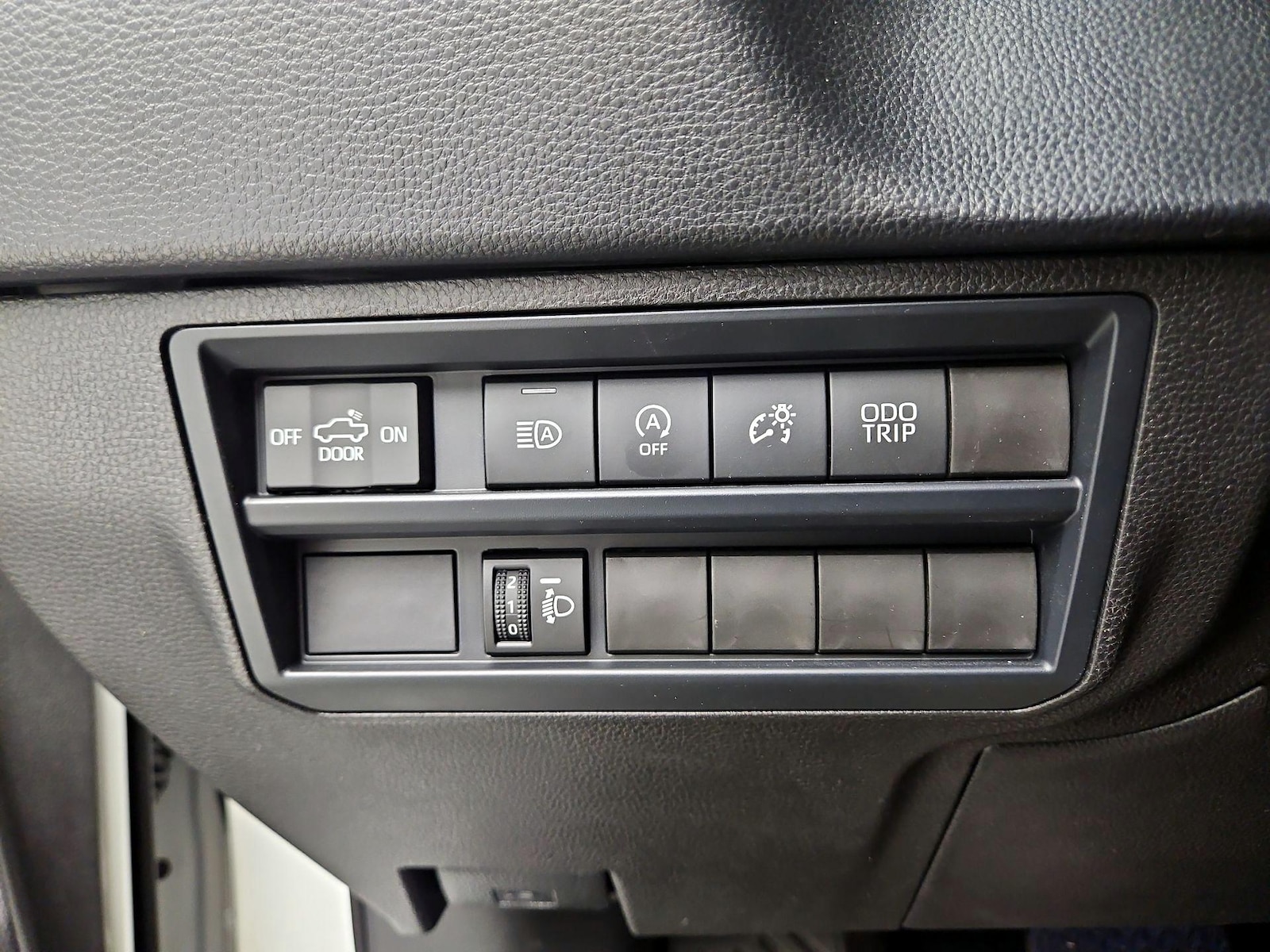 2025 Toyota Tundra SR5 - Photo 14