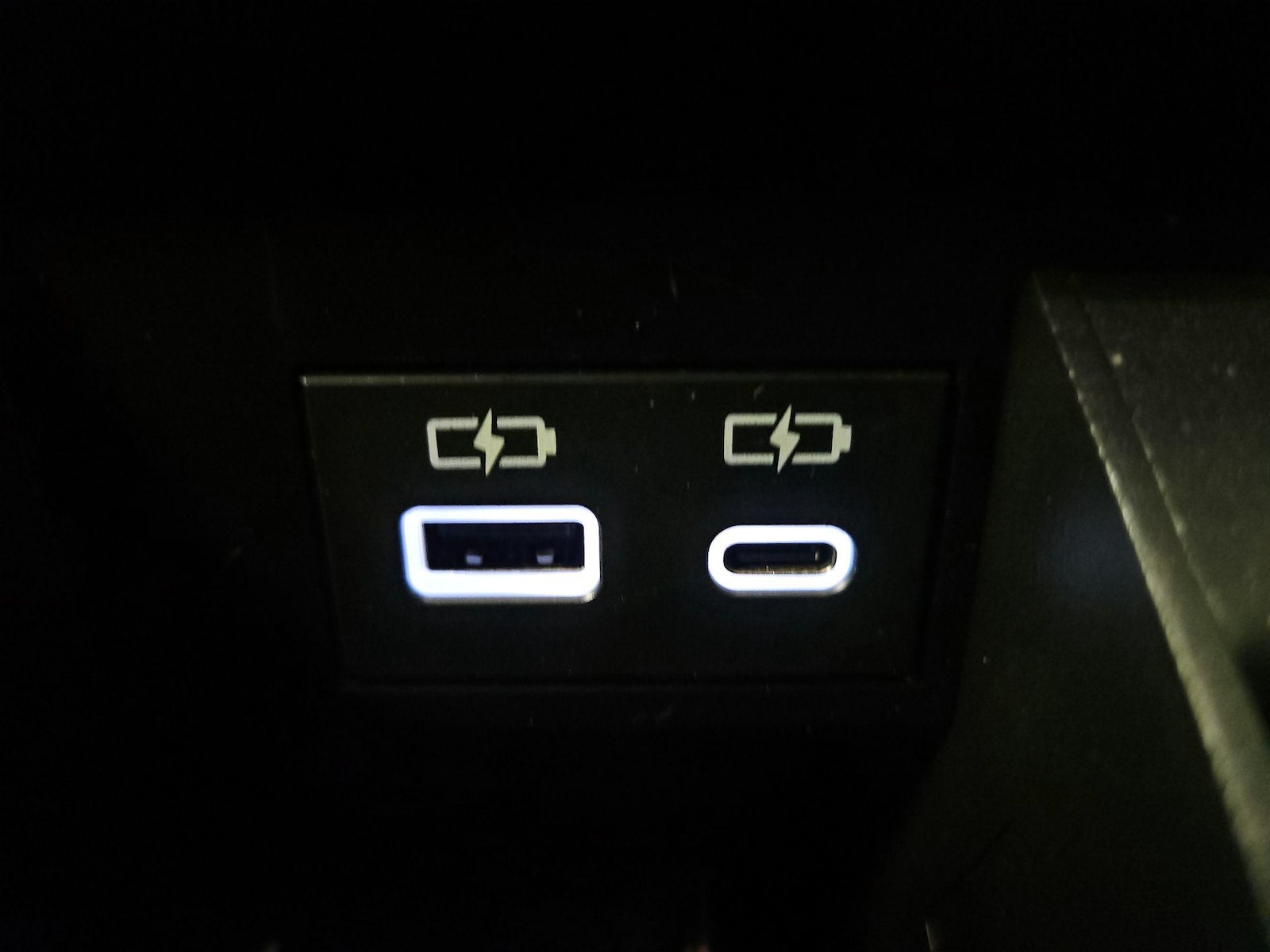 2025 Toyota Tundra SR5 - Photo 19