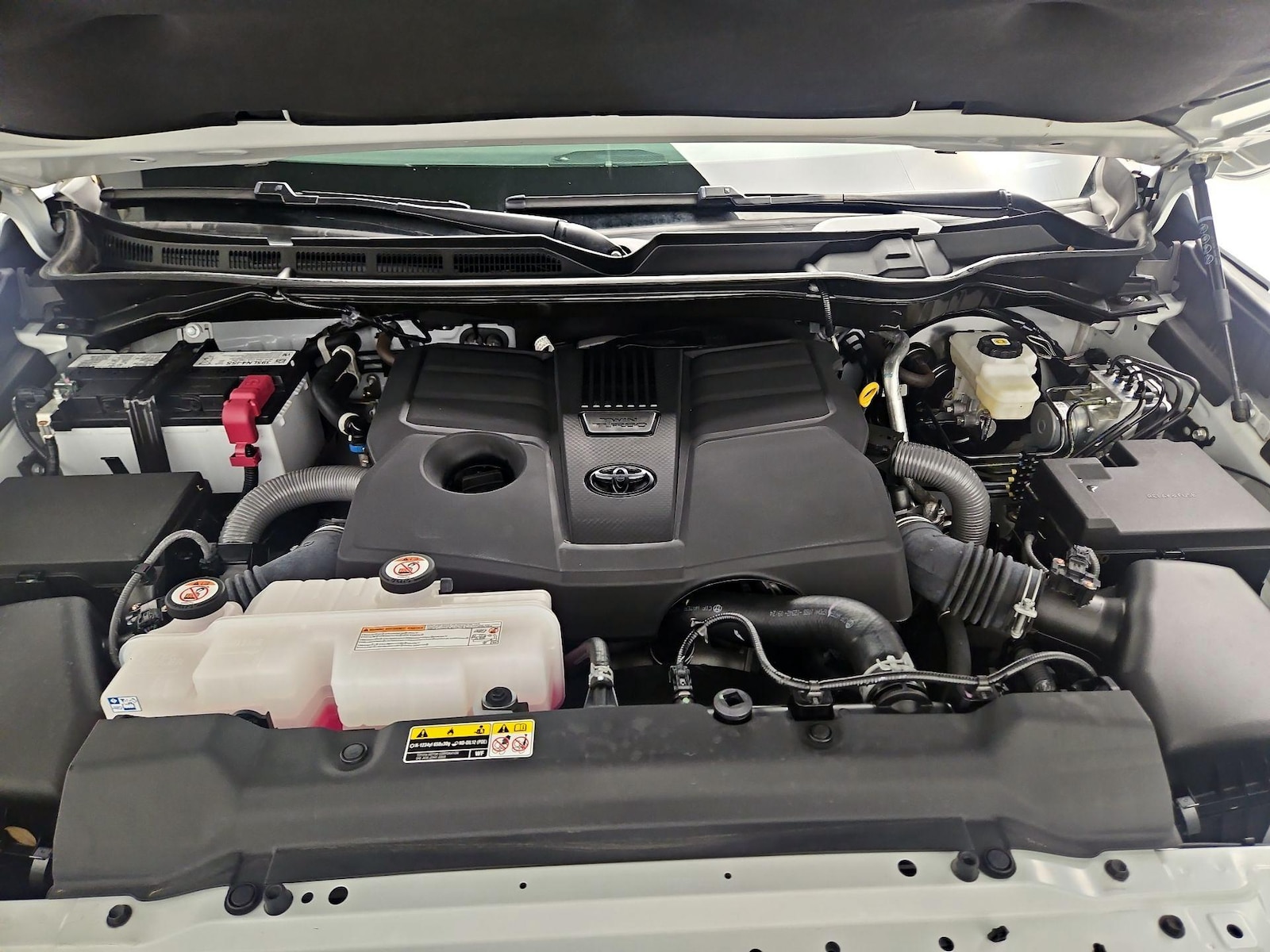 2025 Toyota Tundra SR5 - Photo 22