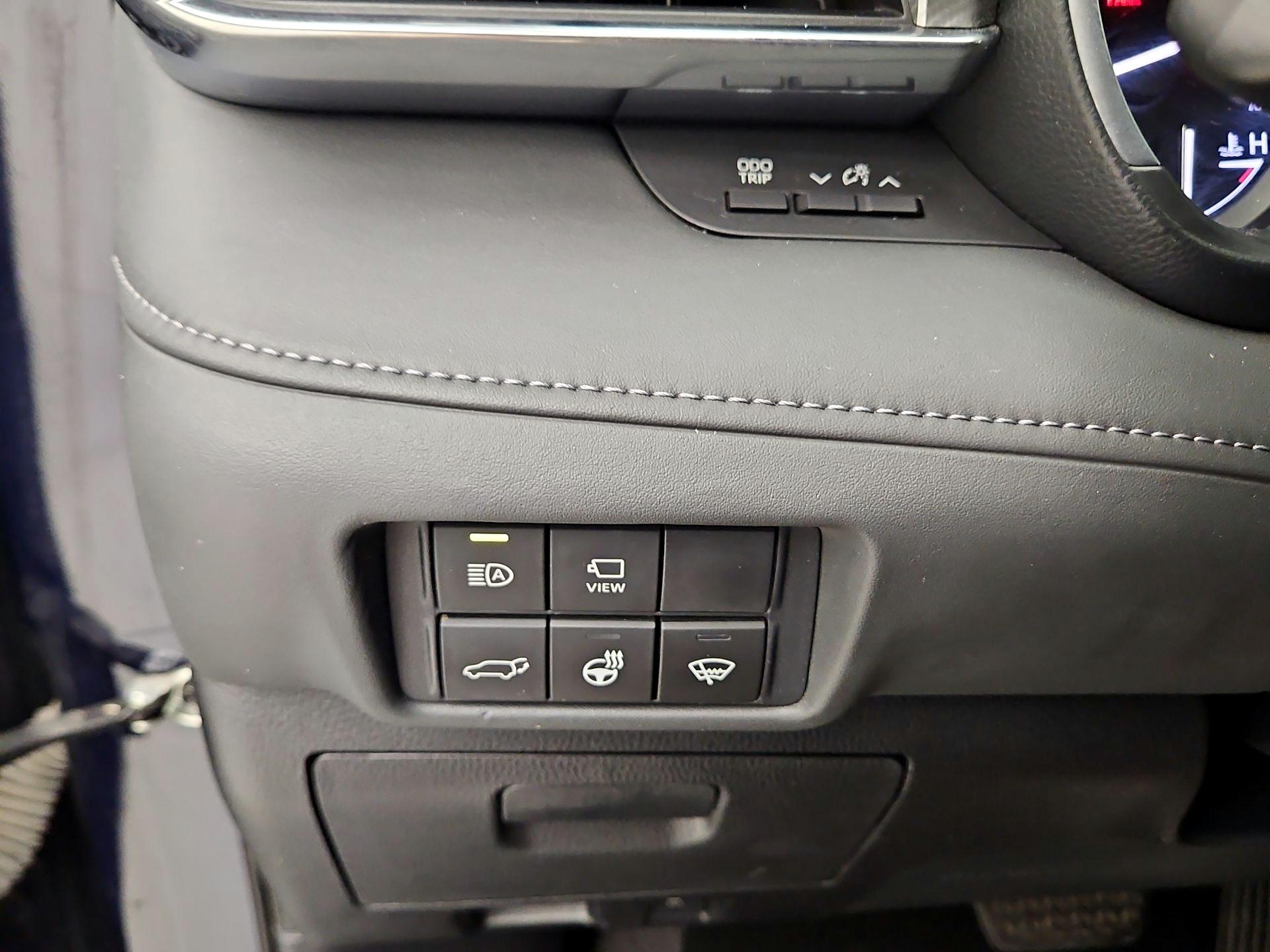Thumbnail: 2021 Toyota Highlander - 13