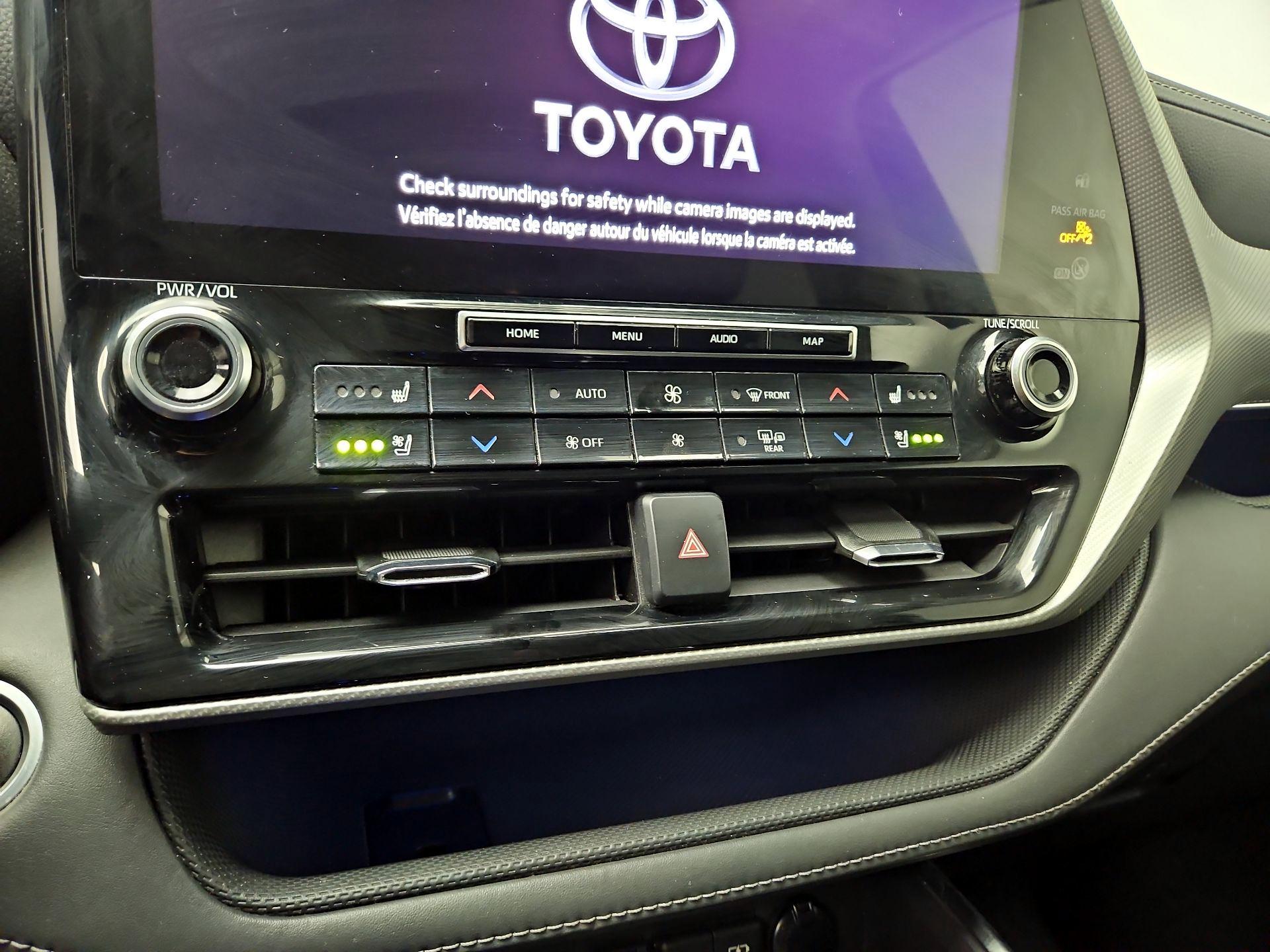 Thumbnail: 2021 Toyota Highlander - 17