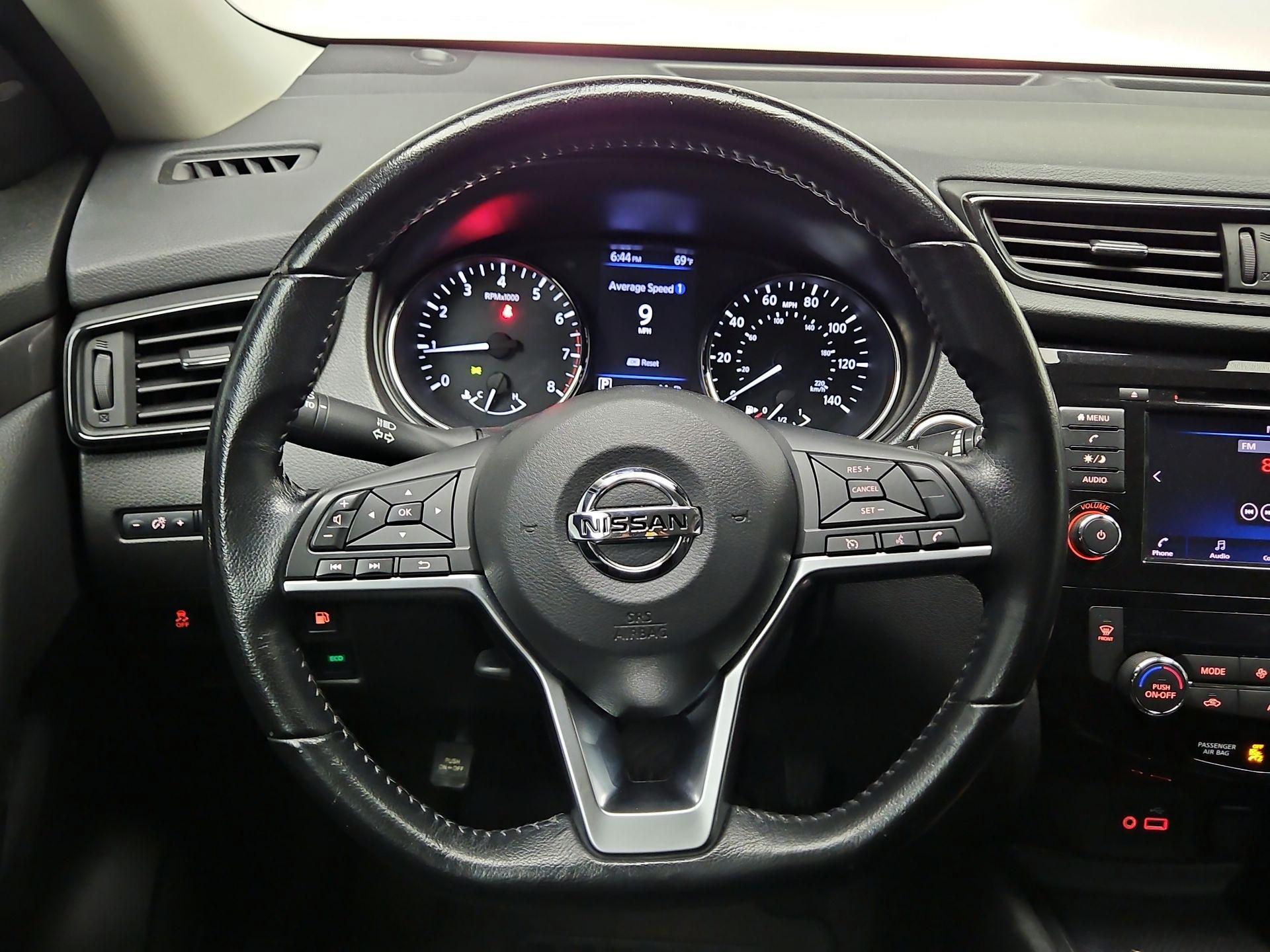 Thumbnail: 2020 Nissan Rogue - 10