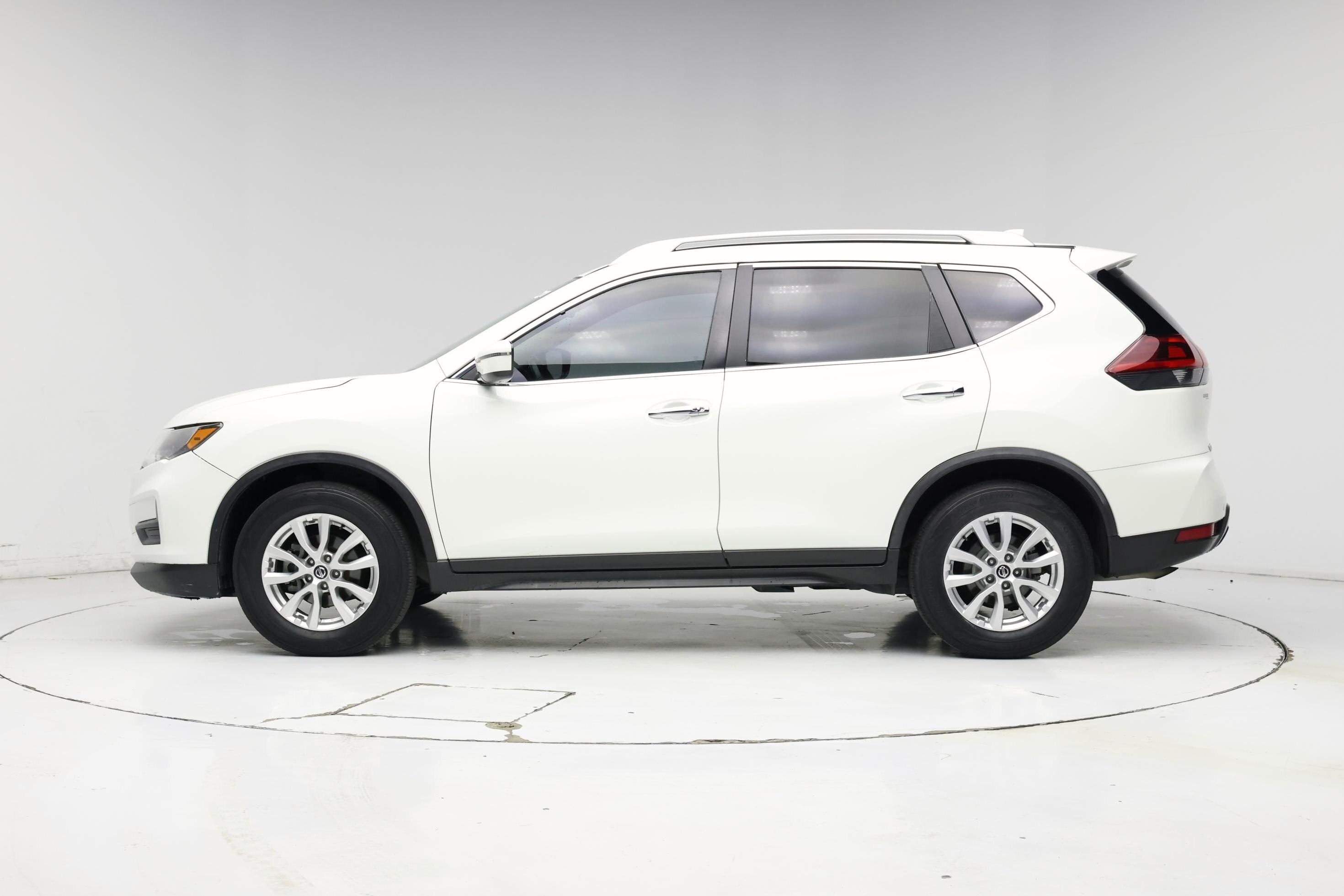 Thumbnail: 2020 Nissan Rogue - 3