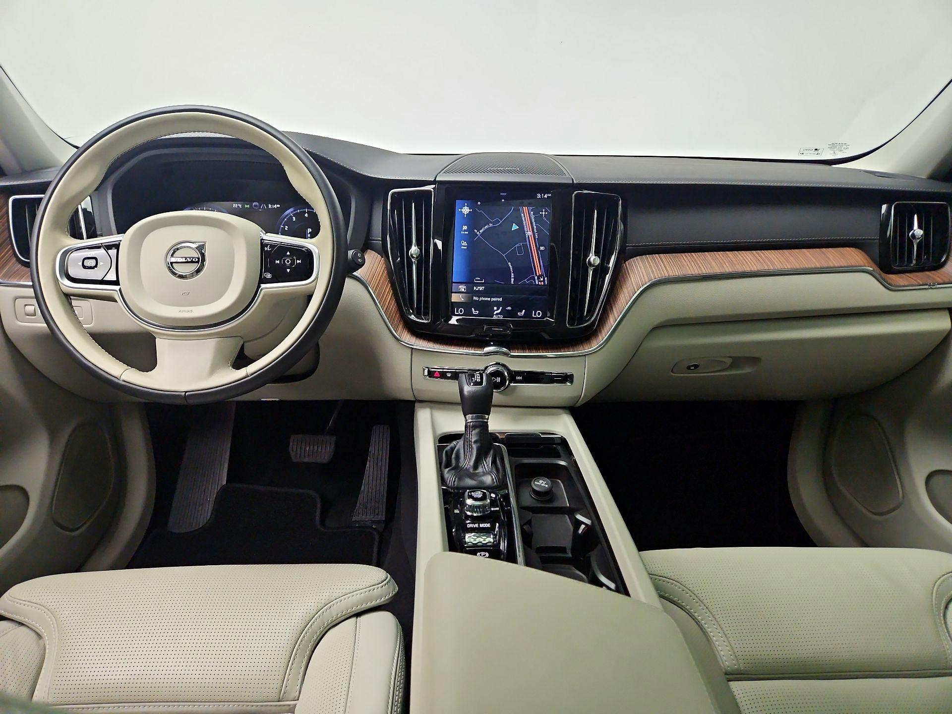 Thumbnail: 2020 Volvo XC60 - 9