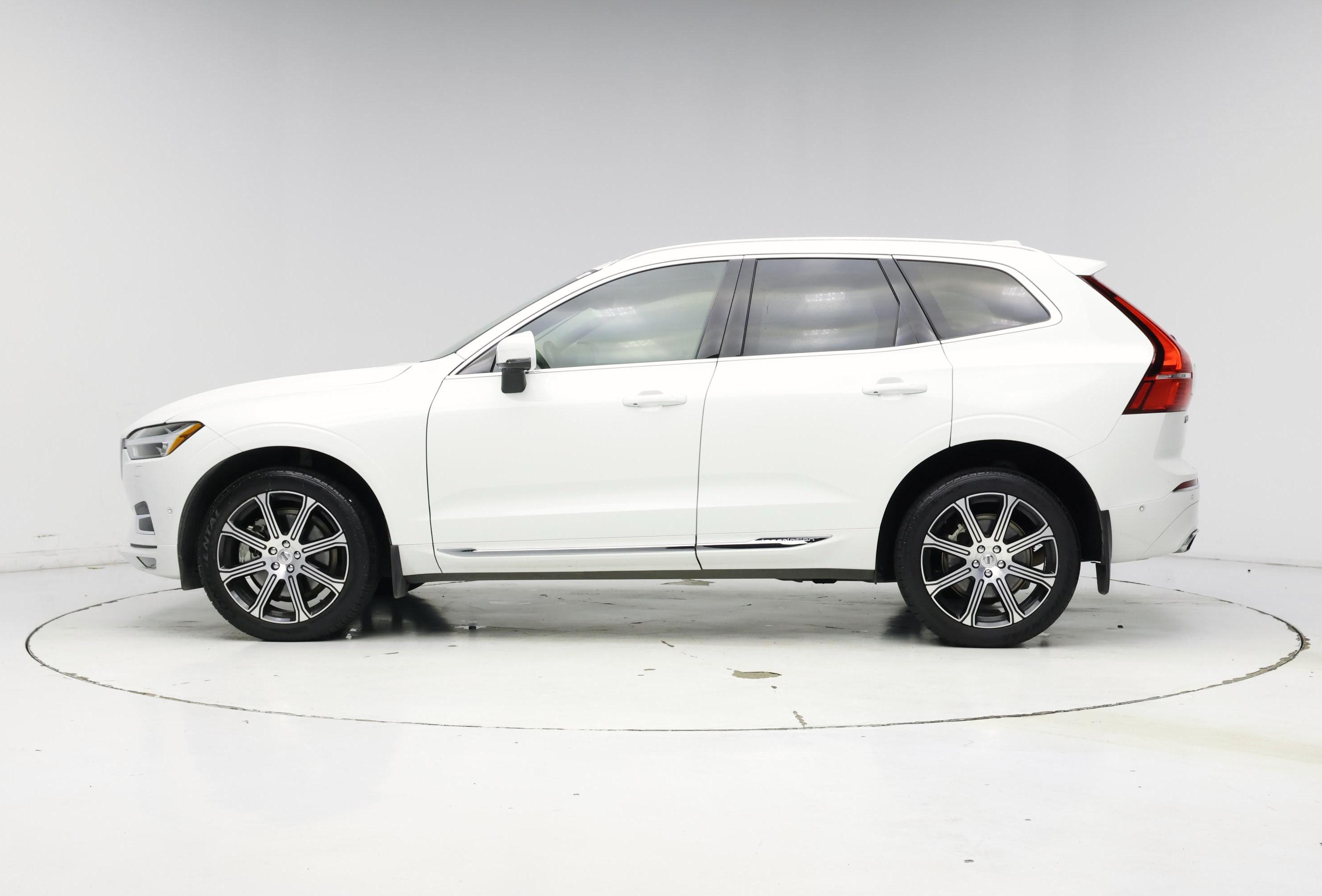 Thumbnail: 2020 Volvo XC60 - 3