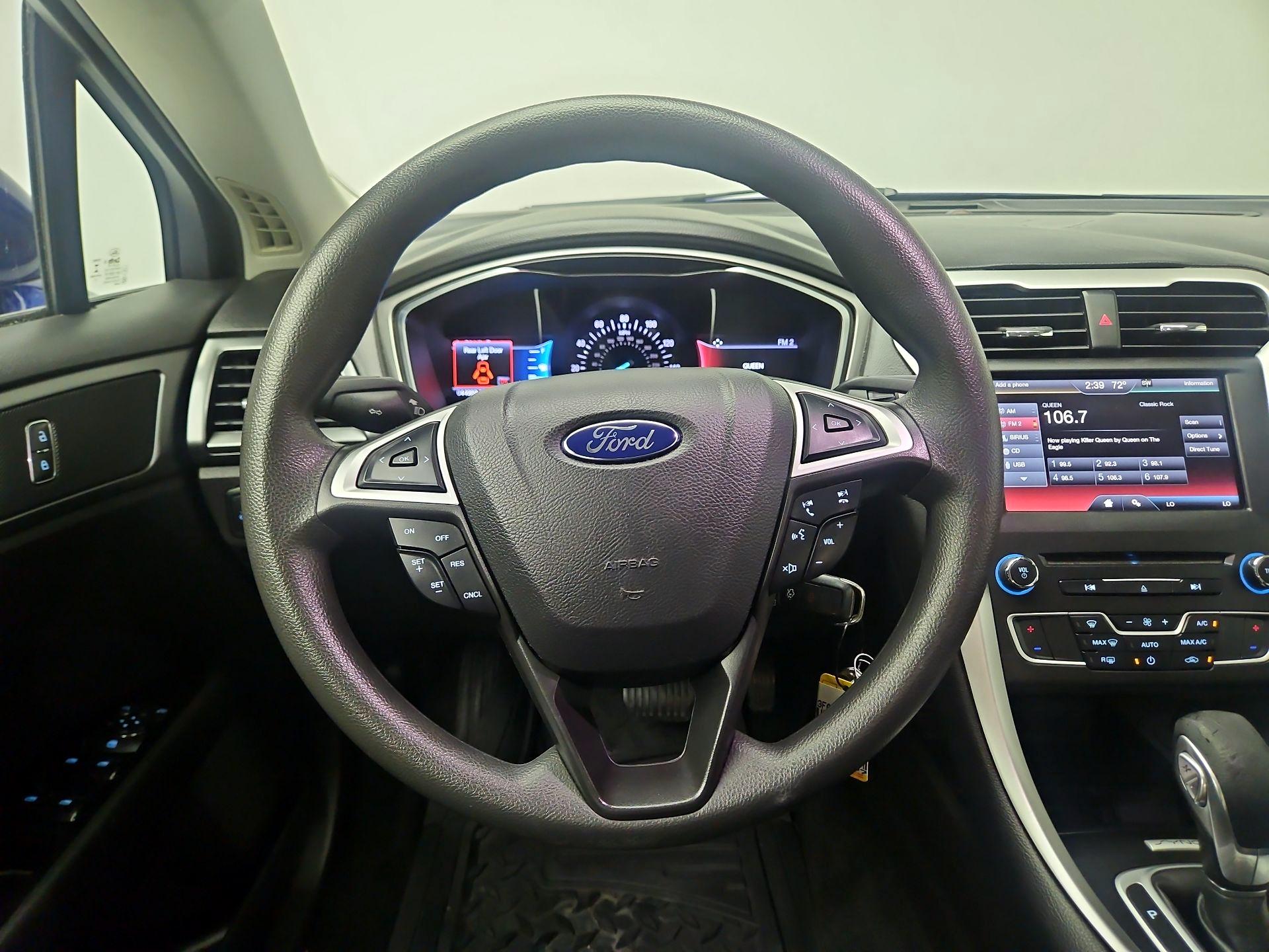 Thumbnail: 2016 Ford Fusion - 10