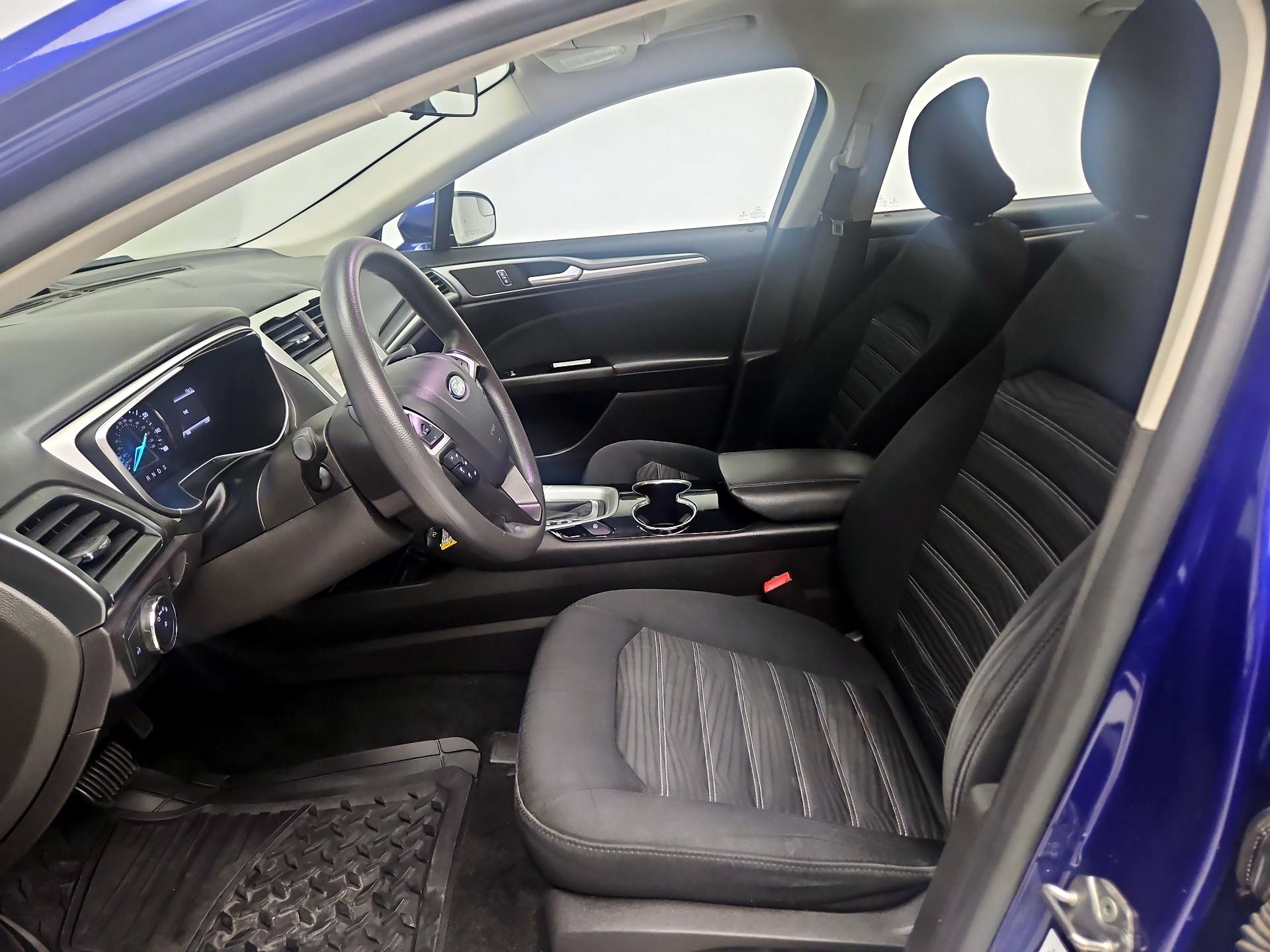 Thumbnail: 2016 Ford Fusion - 11